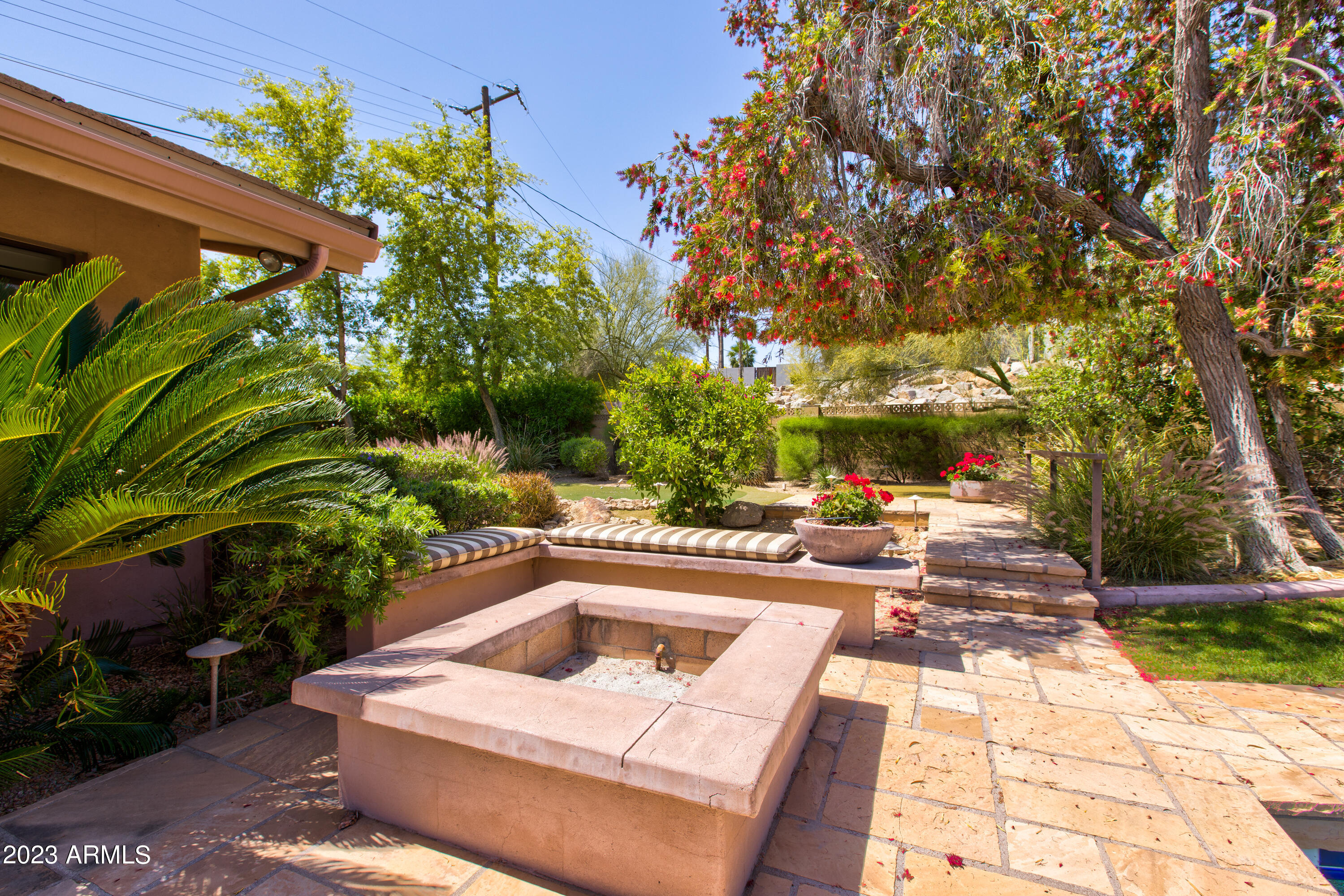 4221 E MCDONALD Drive