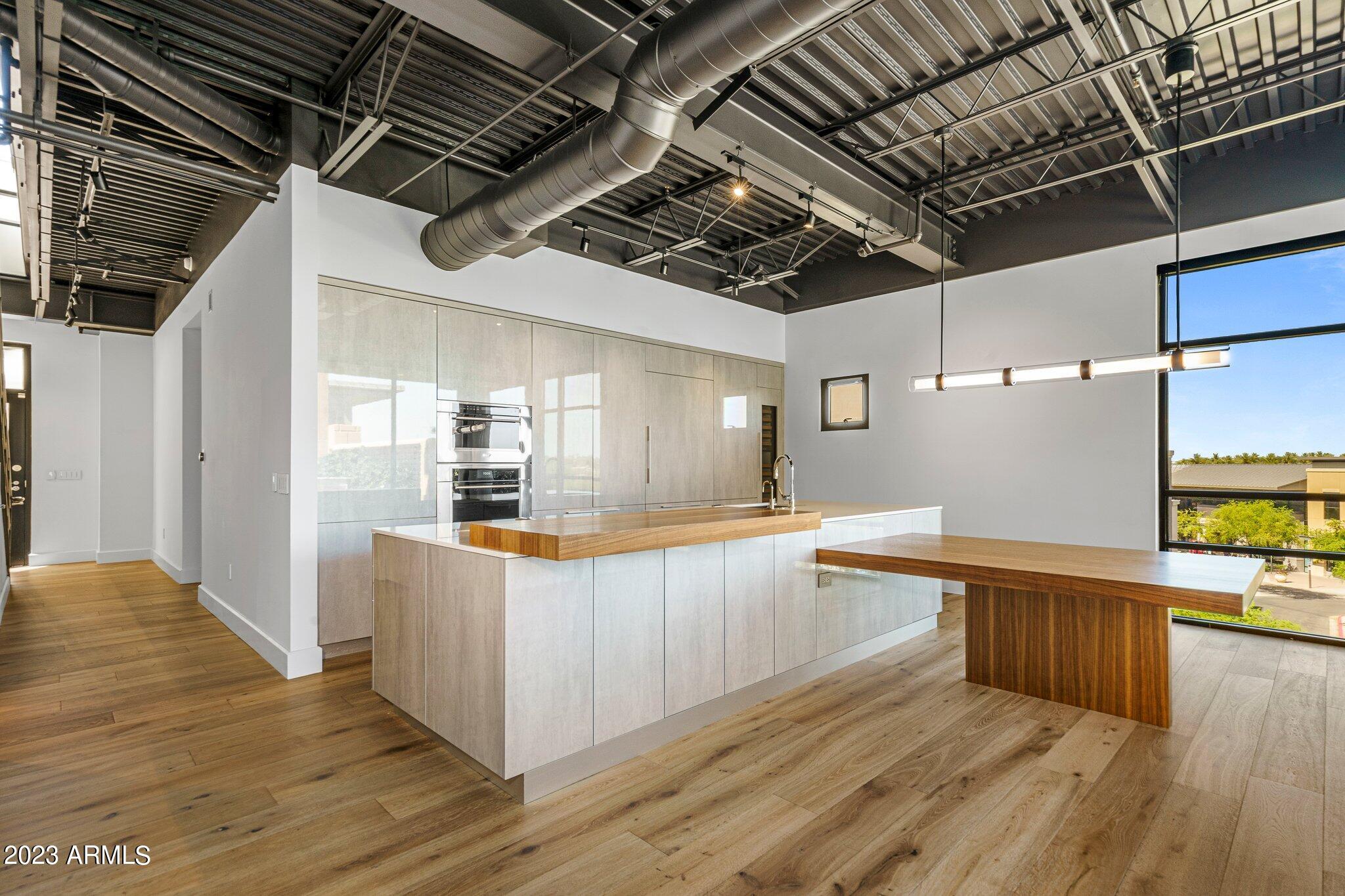 15215 N KIERLAND Boulevard Unit: 302