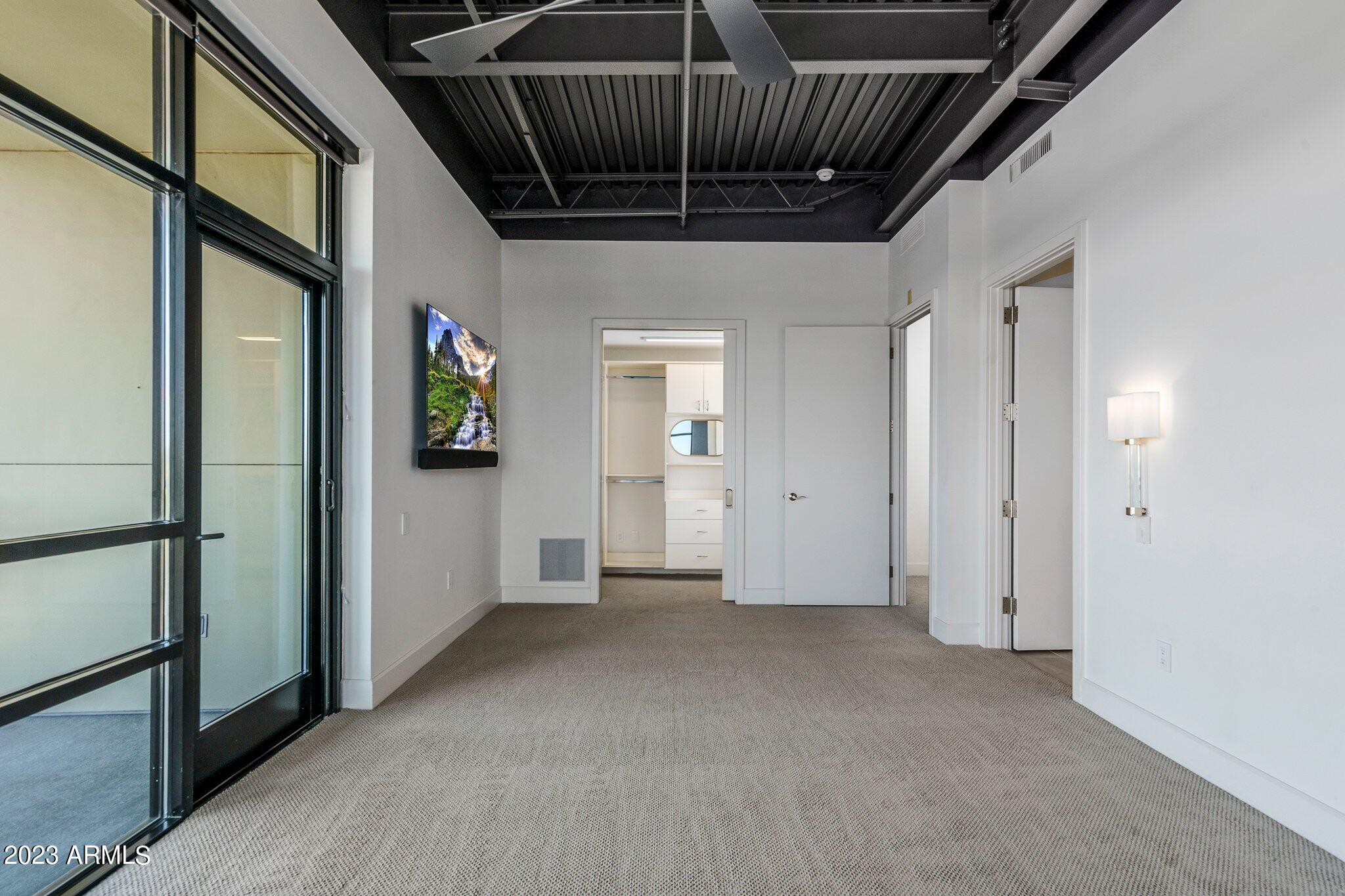 15215 N KIERLAND Boulevard Unit: 302