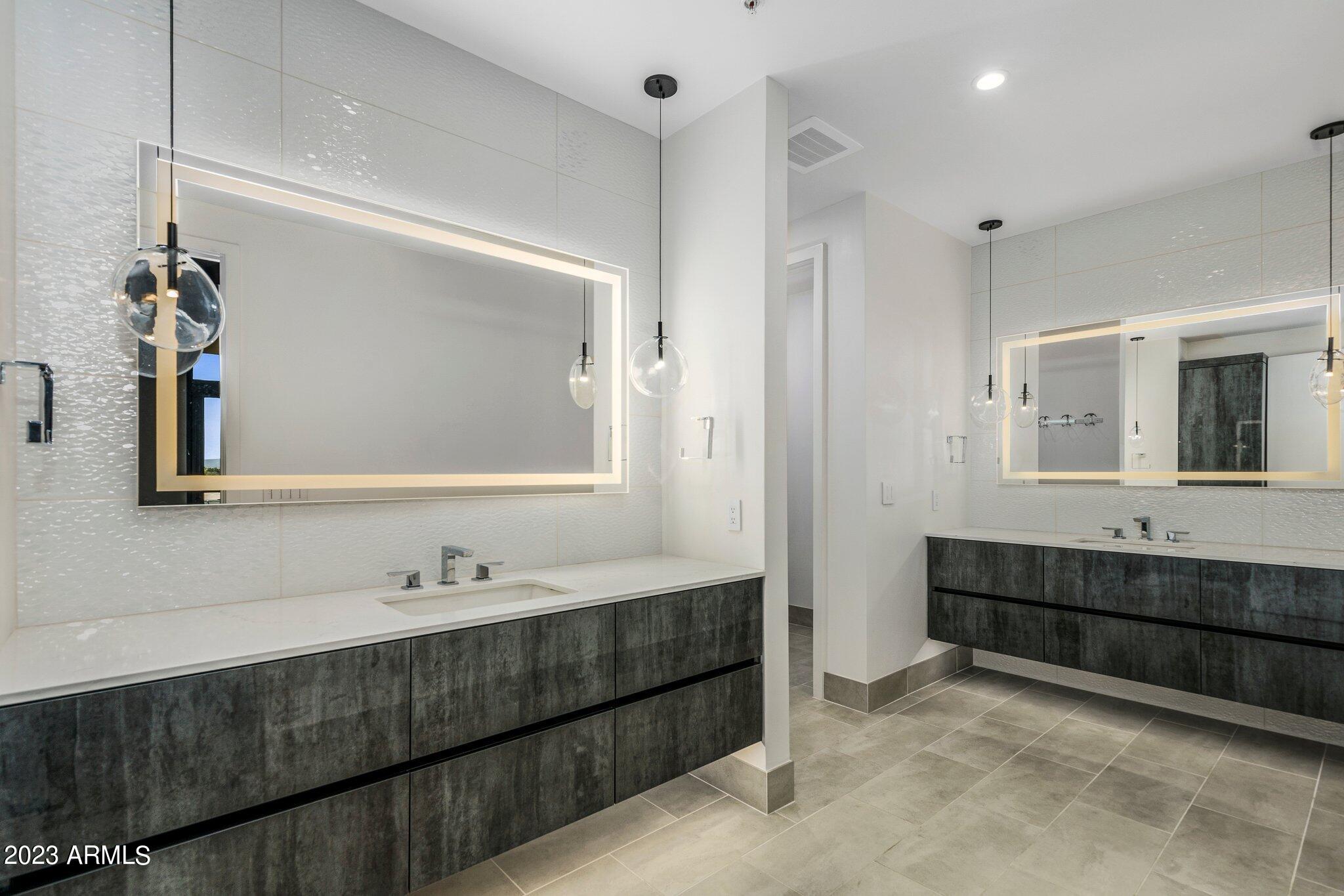 15215 N KIERLAND Boulevard Unit: 302