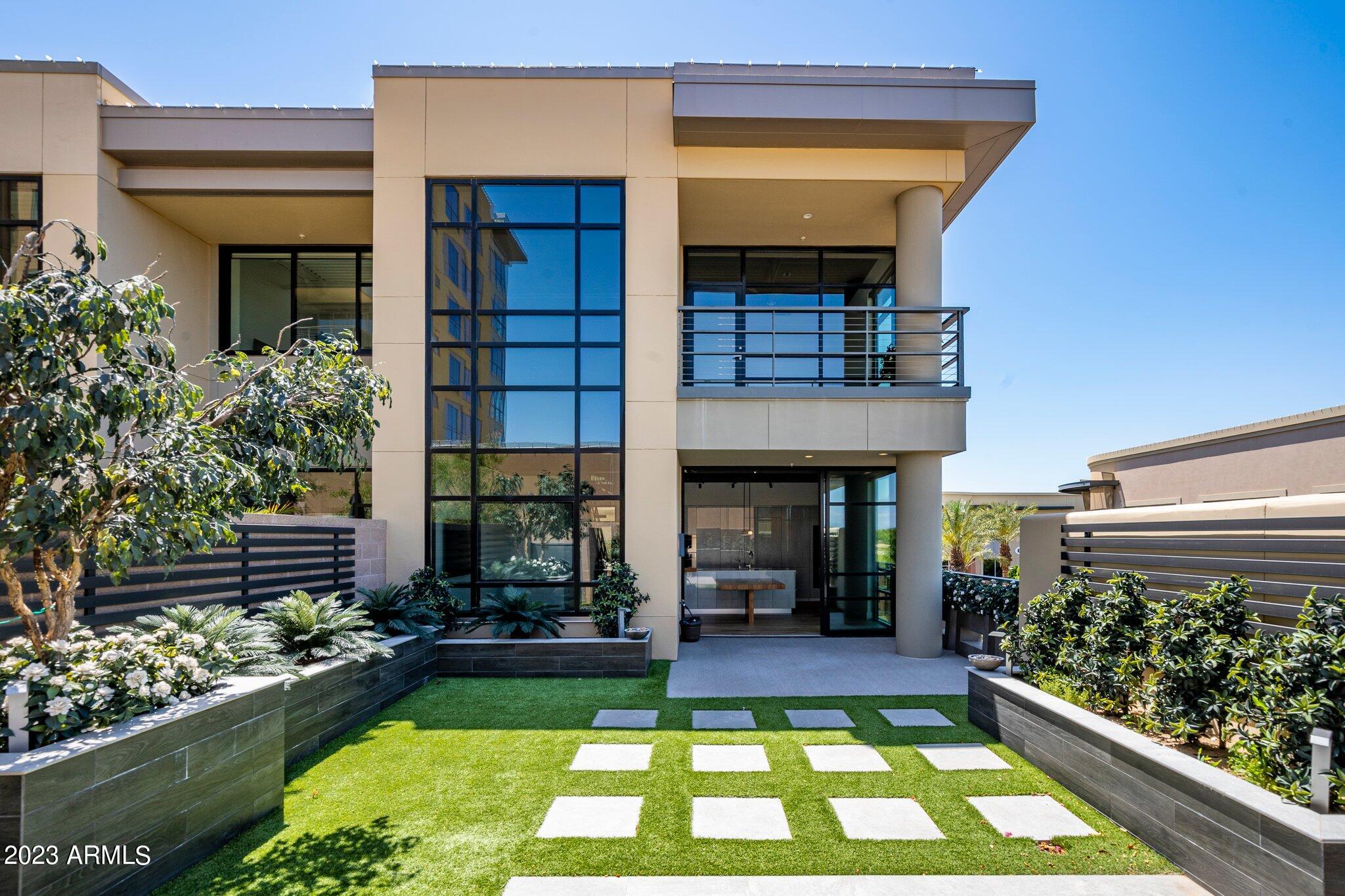 15215 N KIERLAND Boulevard Unit: 302