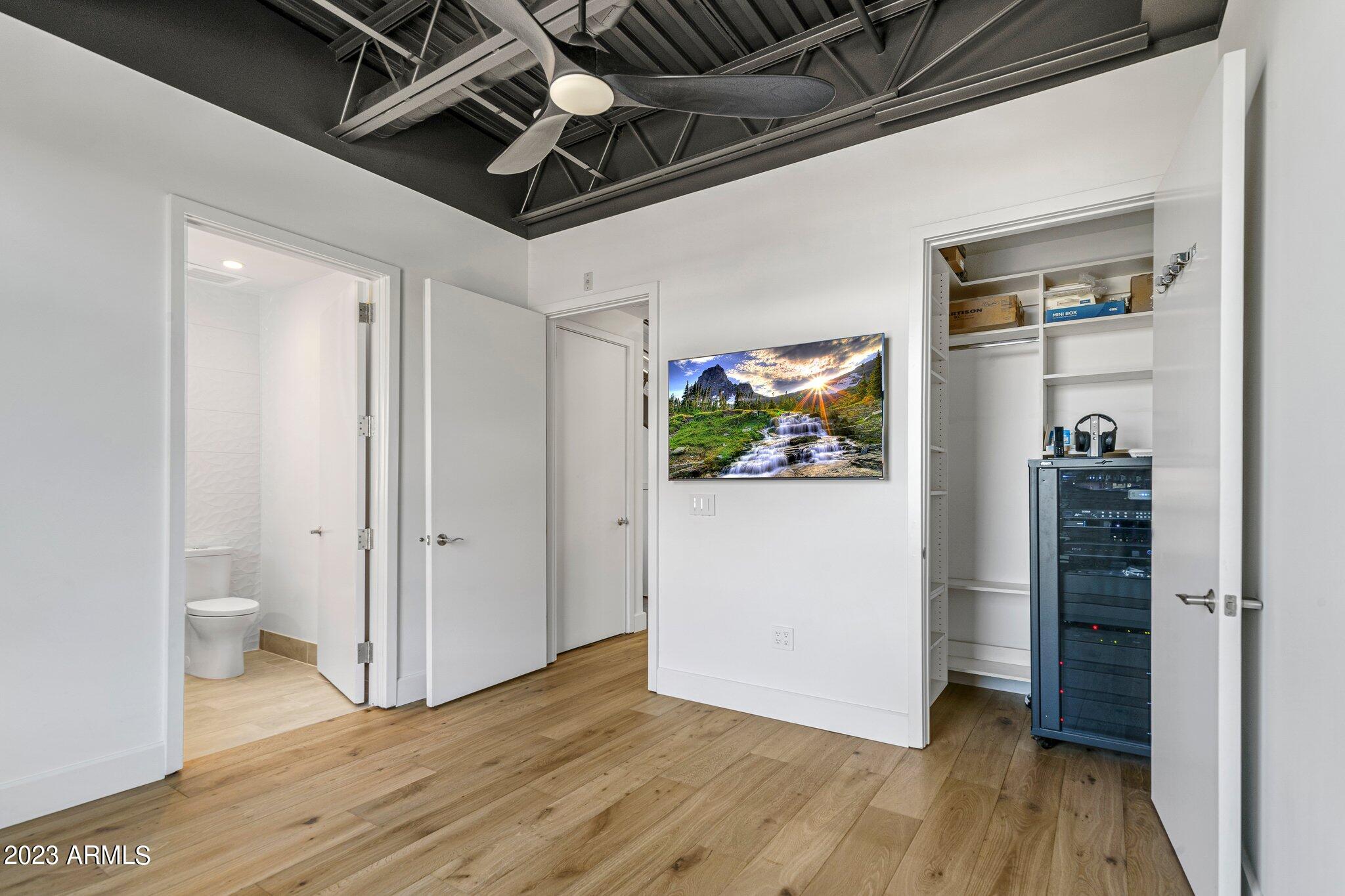 15215 N KIERLAND Boulevard Unit: 302