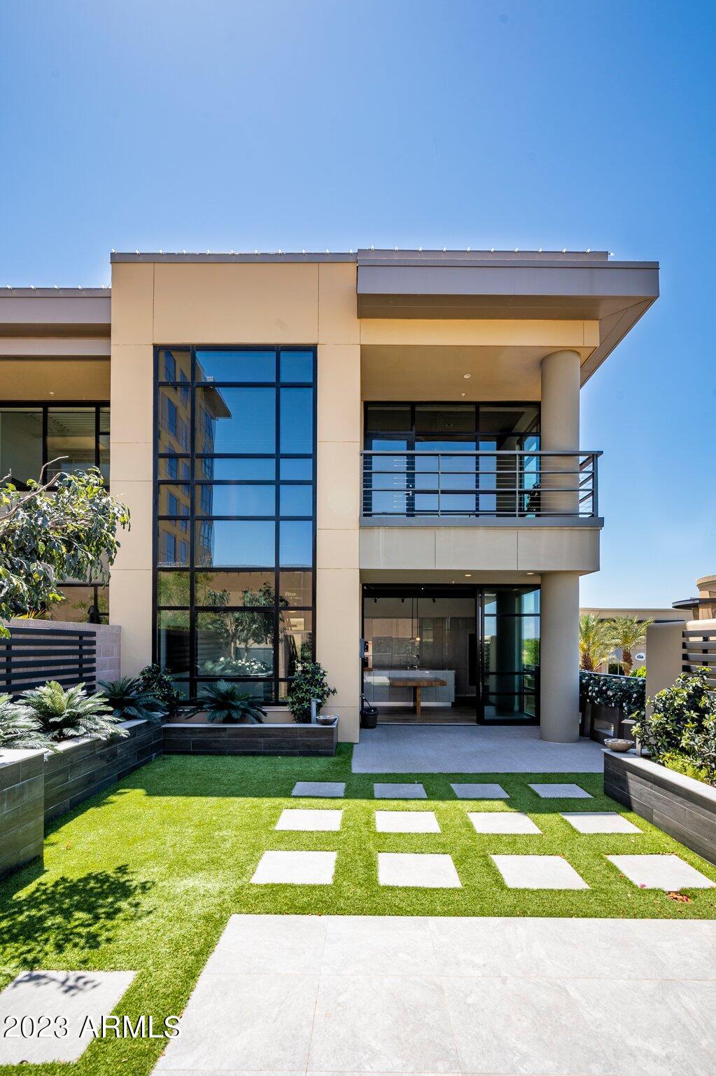 15215 N KIERLAND Boulevard Unit: 302