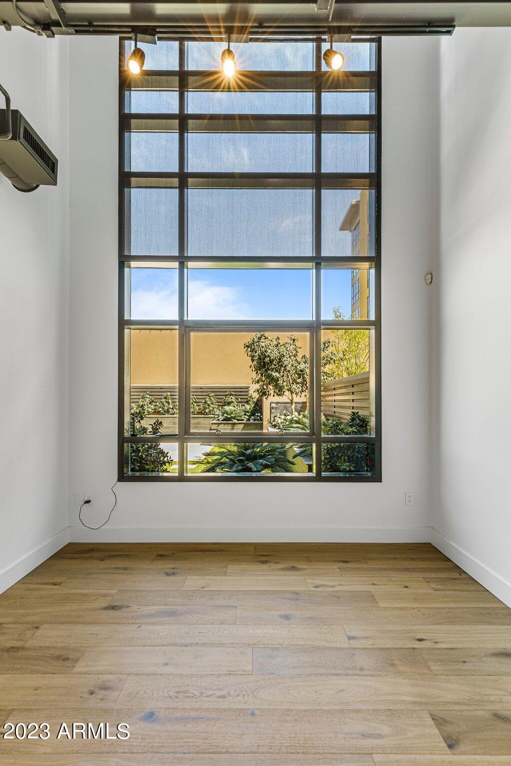 15215 N KIERLAND Boulevard Unit: 302
