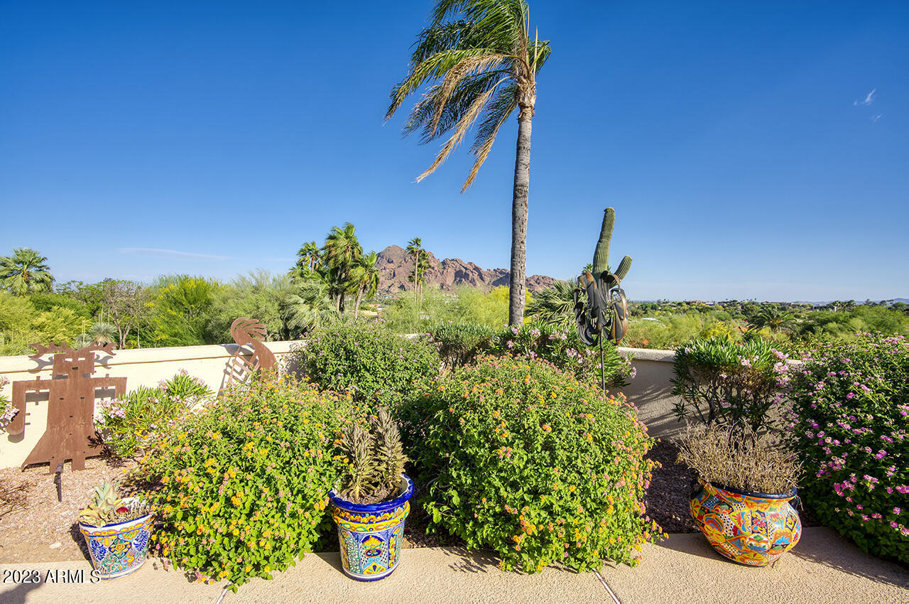 4230 E Desert Crest Drive