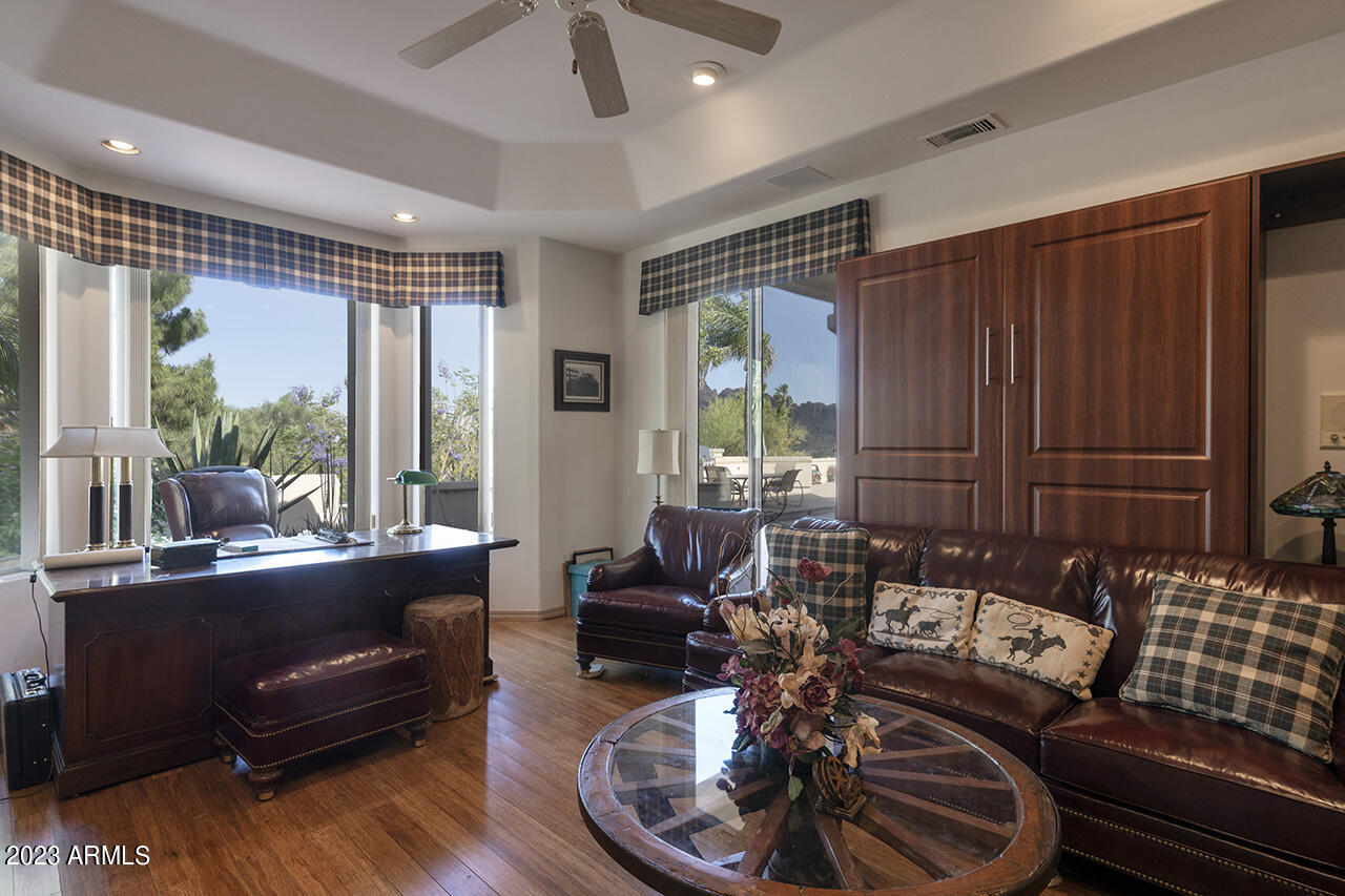 4230 E Desert Crest Drive