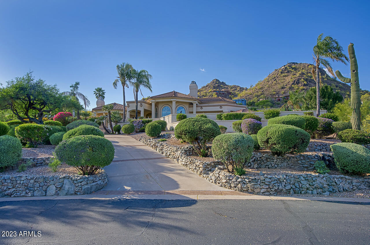 4230 E Desert Crest Drive
