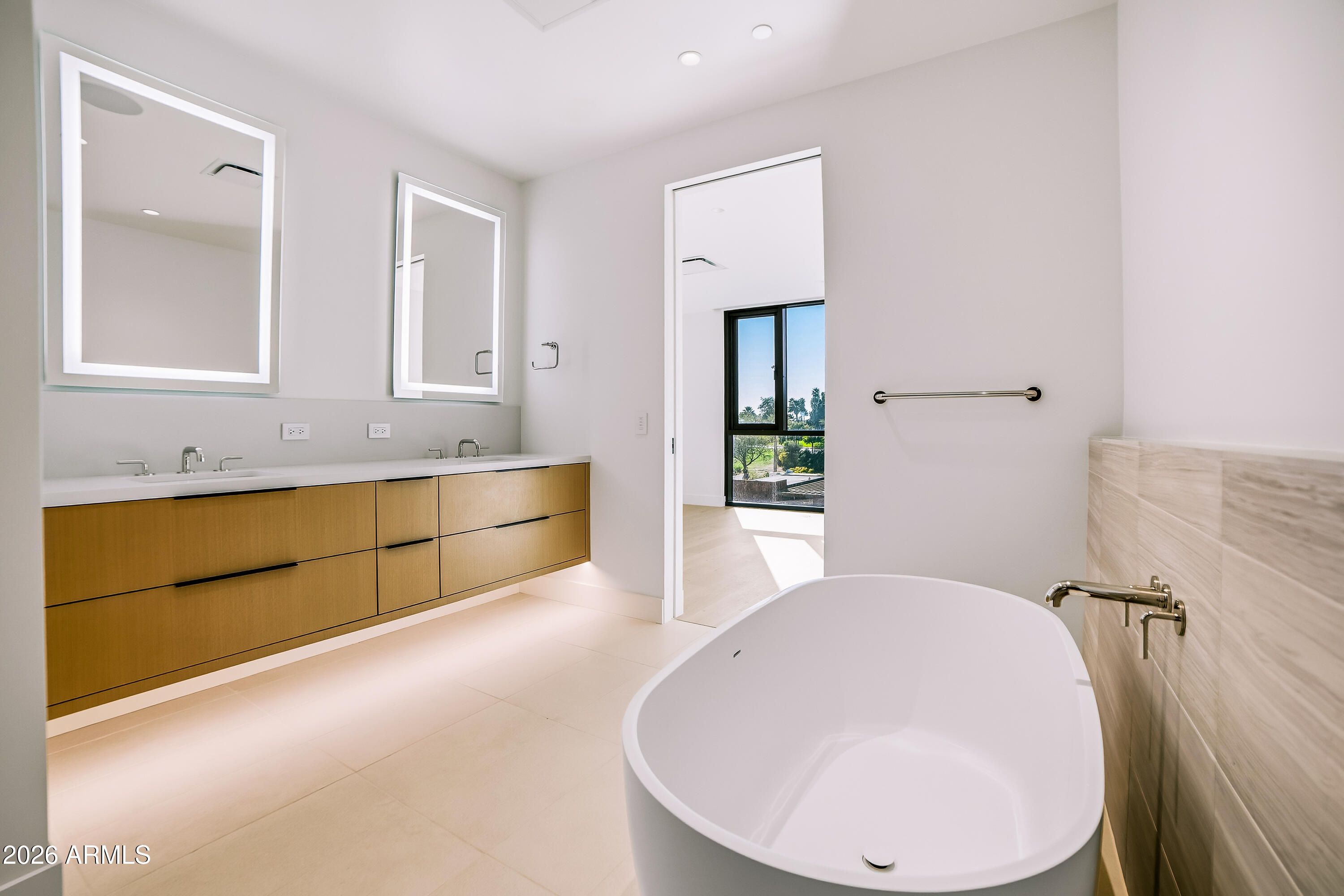 4849 N Camelback Ridge Road Unit: B201