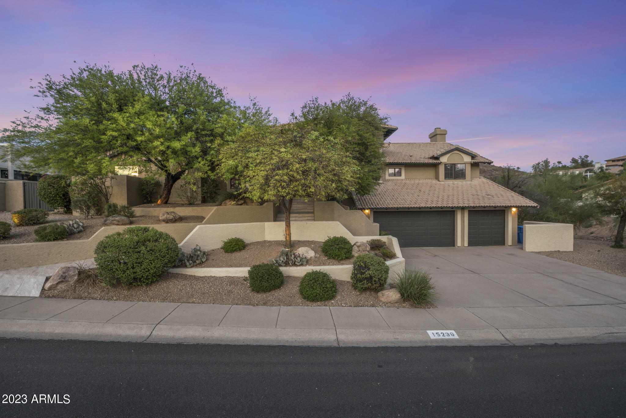 15239 N 10TH Place
