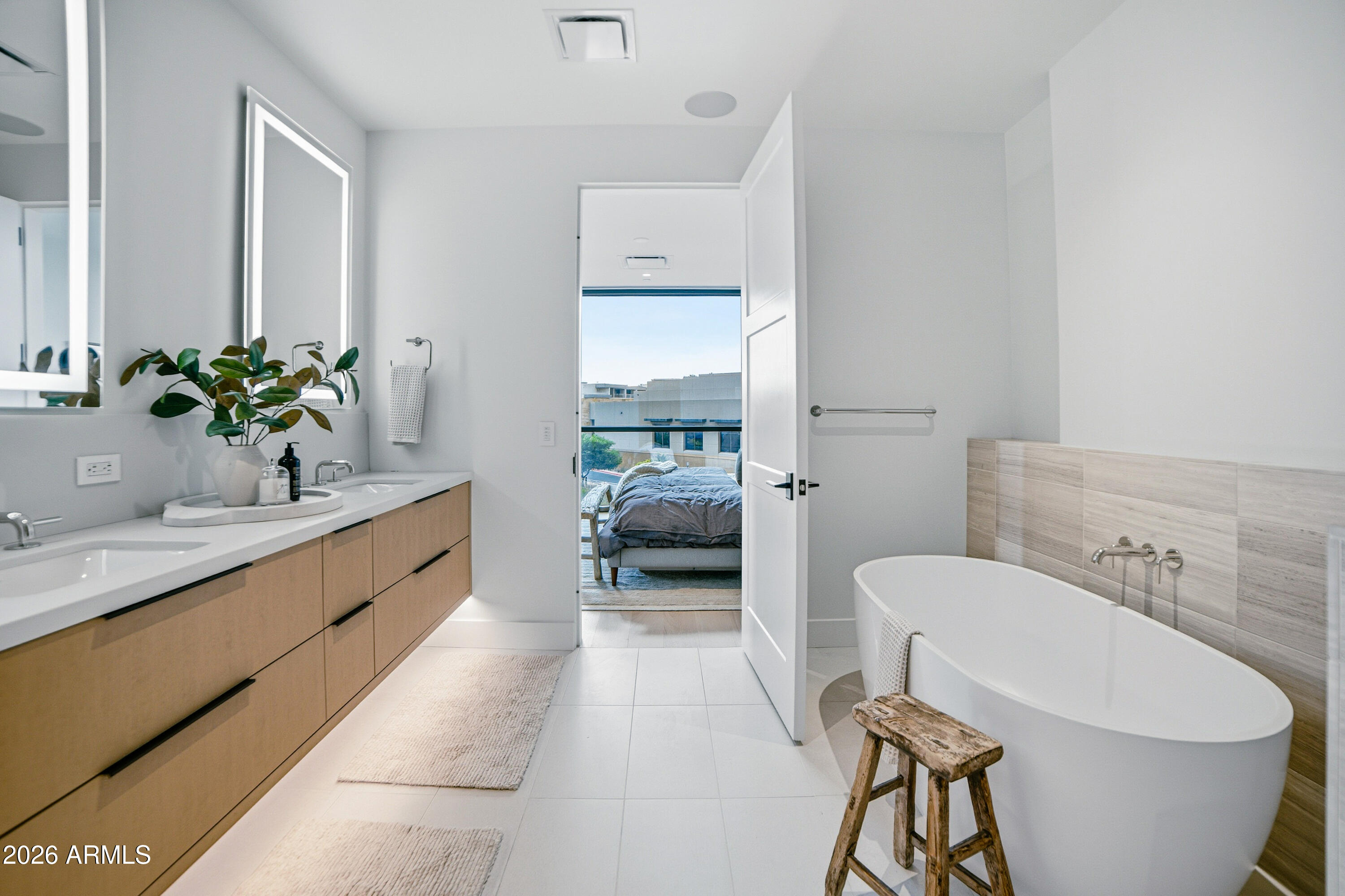 4849 N Camelback Ridge Road Unit: B303