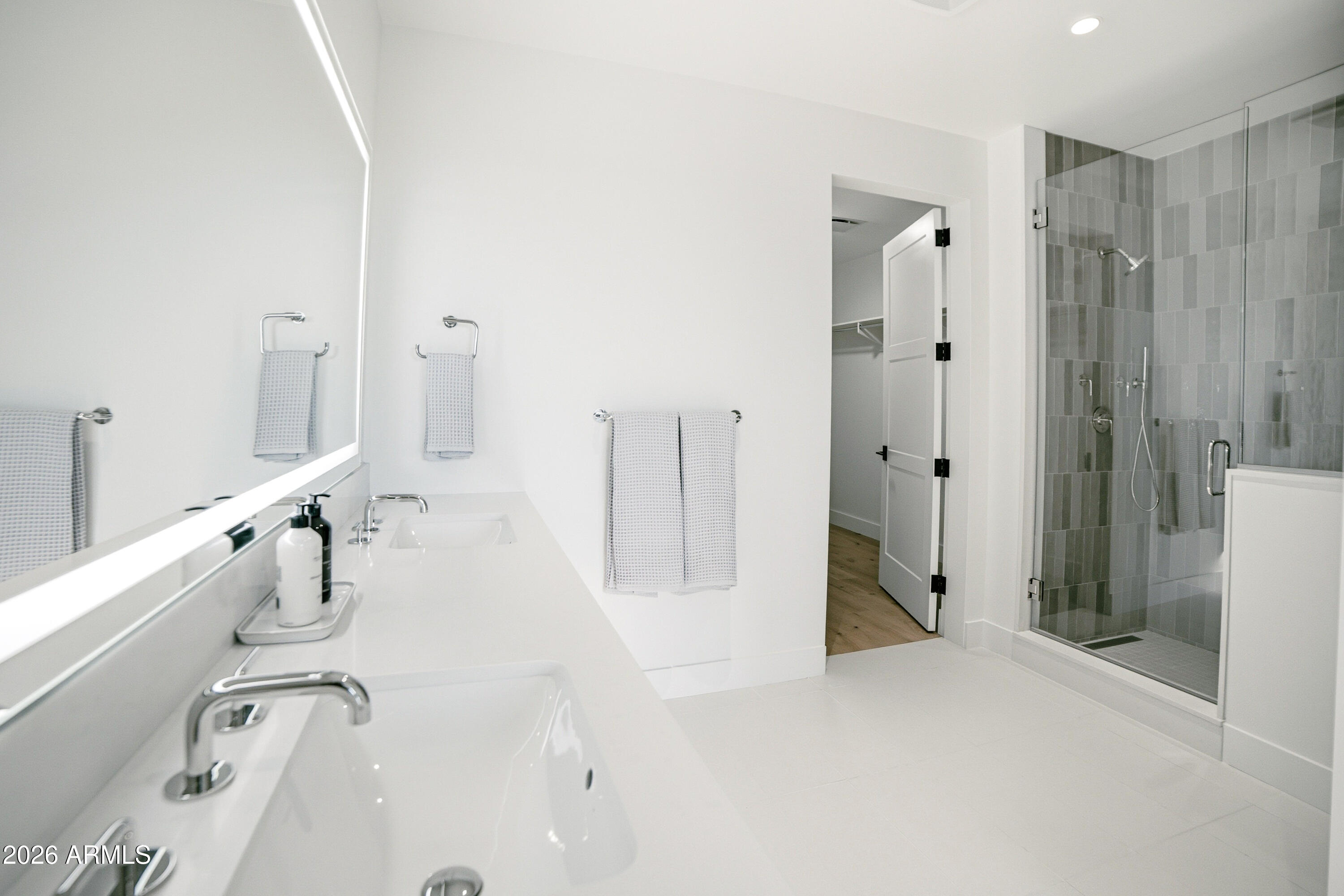 4849 N Camelback Ridge Road Unit: B303