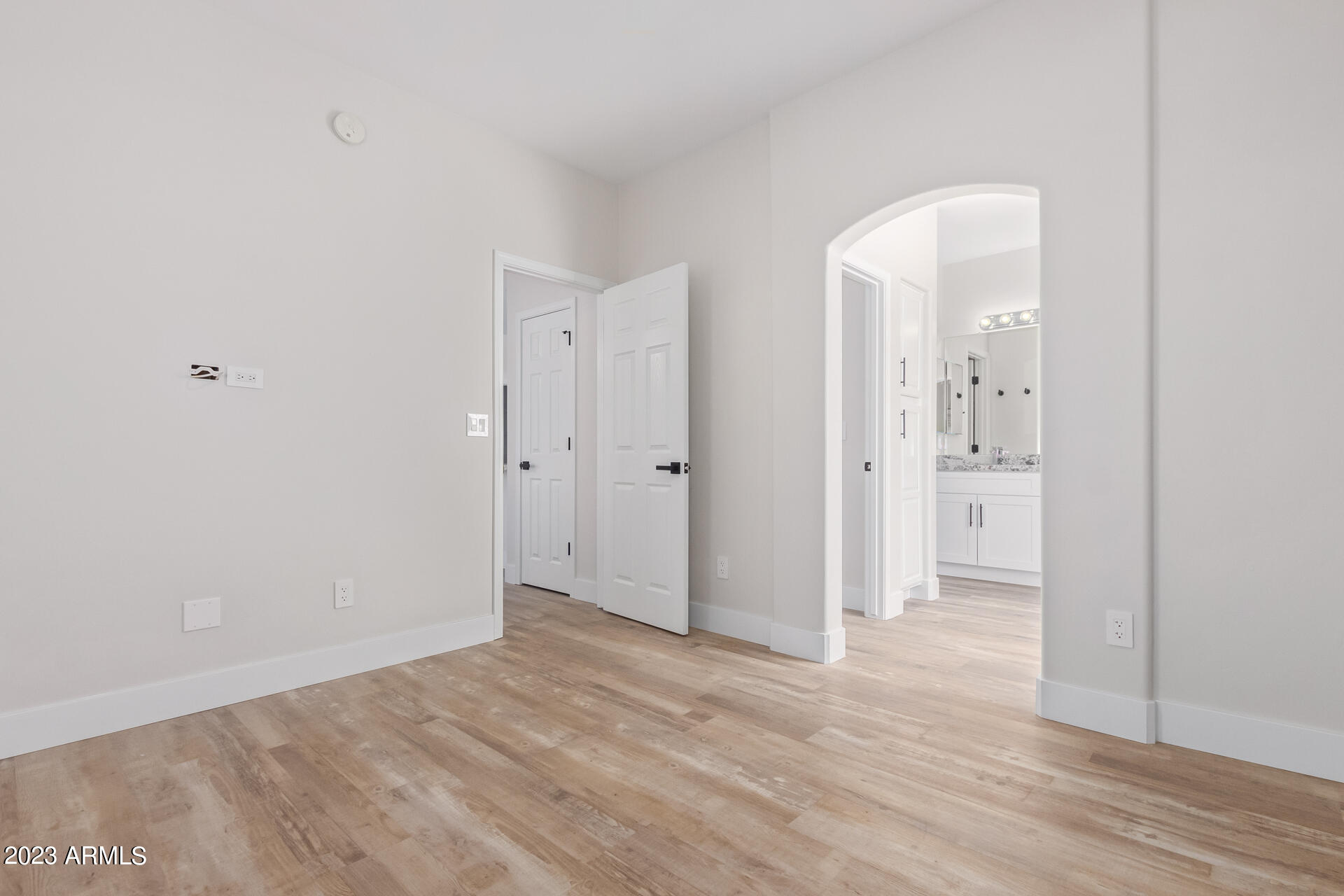 14000 N 94TH Street Unit: 1041