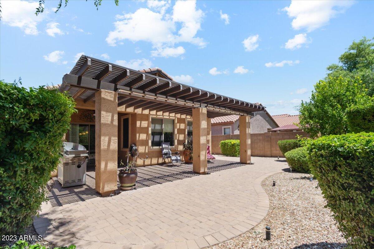 4897 E DEL RIO Drive