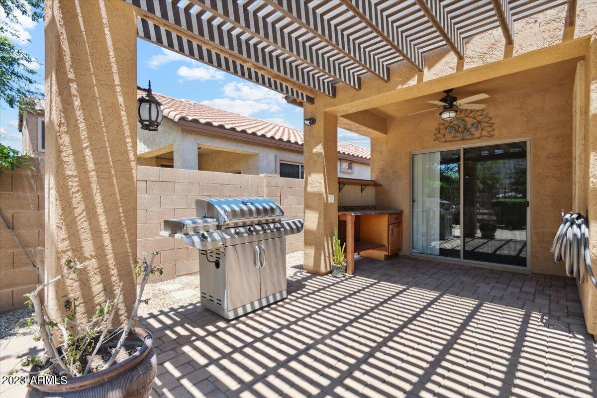 4897 E DEL RIO Drive