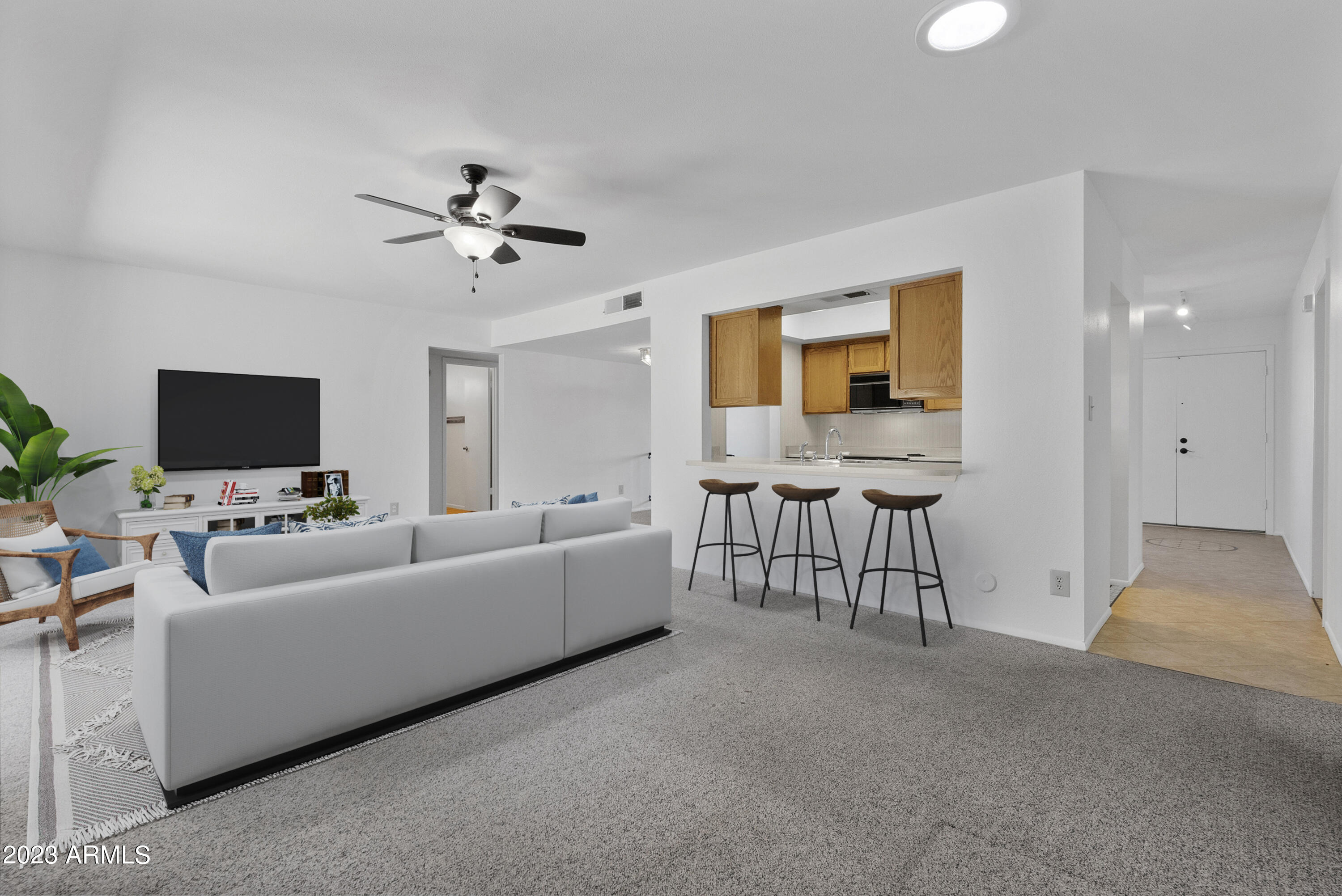 1125 W MISSION Drive