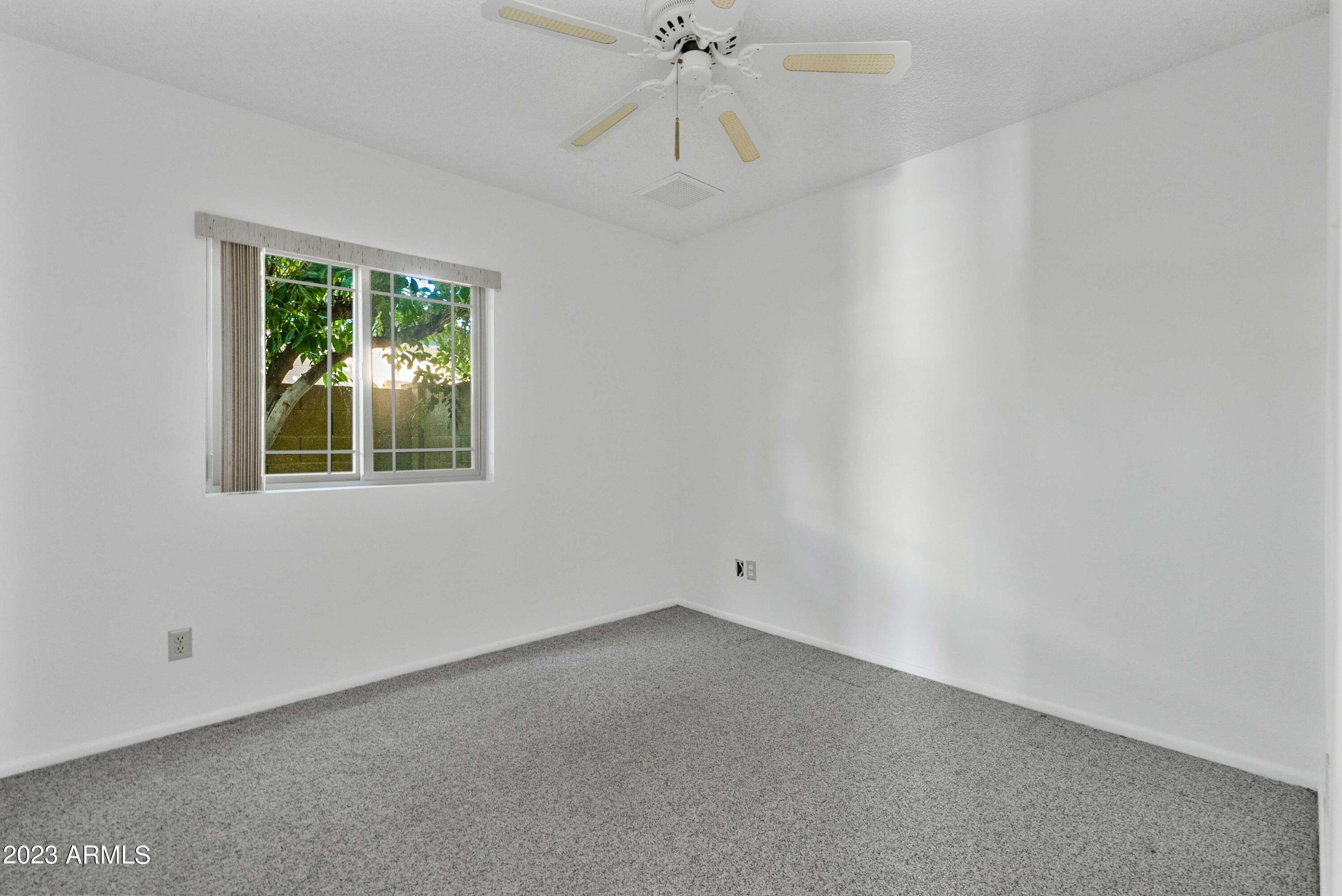 1125 W MISSION Drive