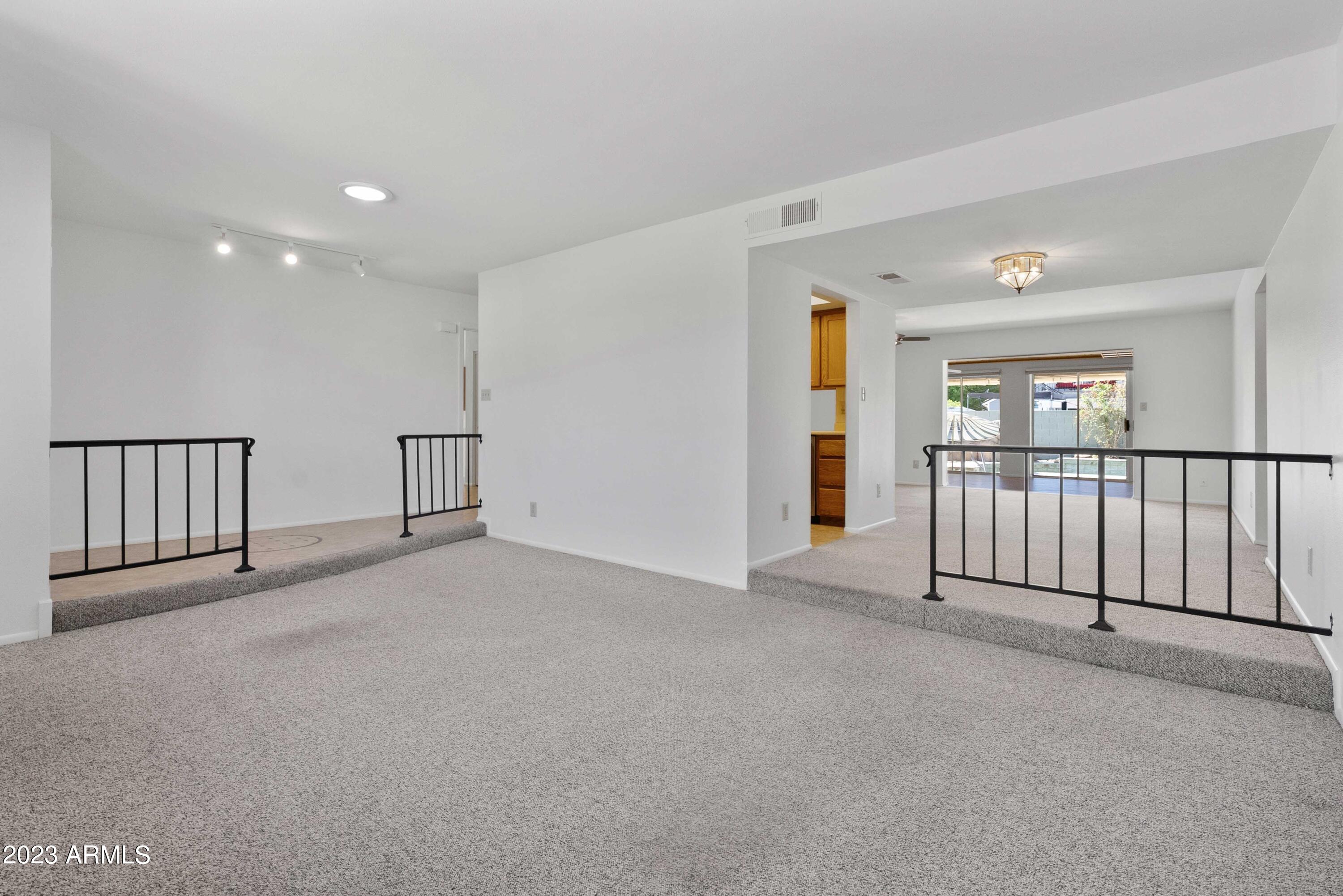 1125 W MISSION Drive