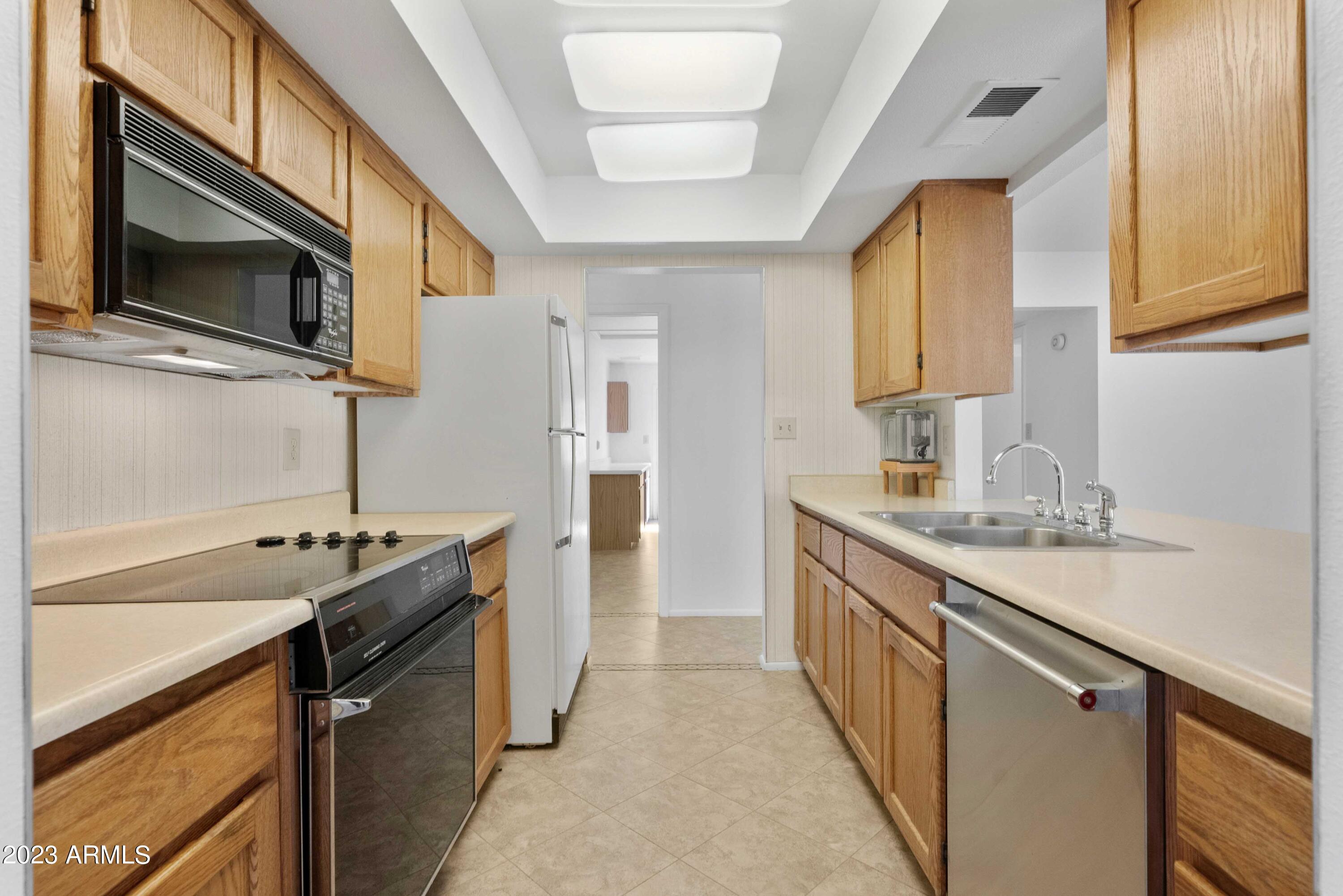 1125 W MISSION Drive