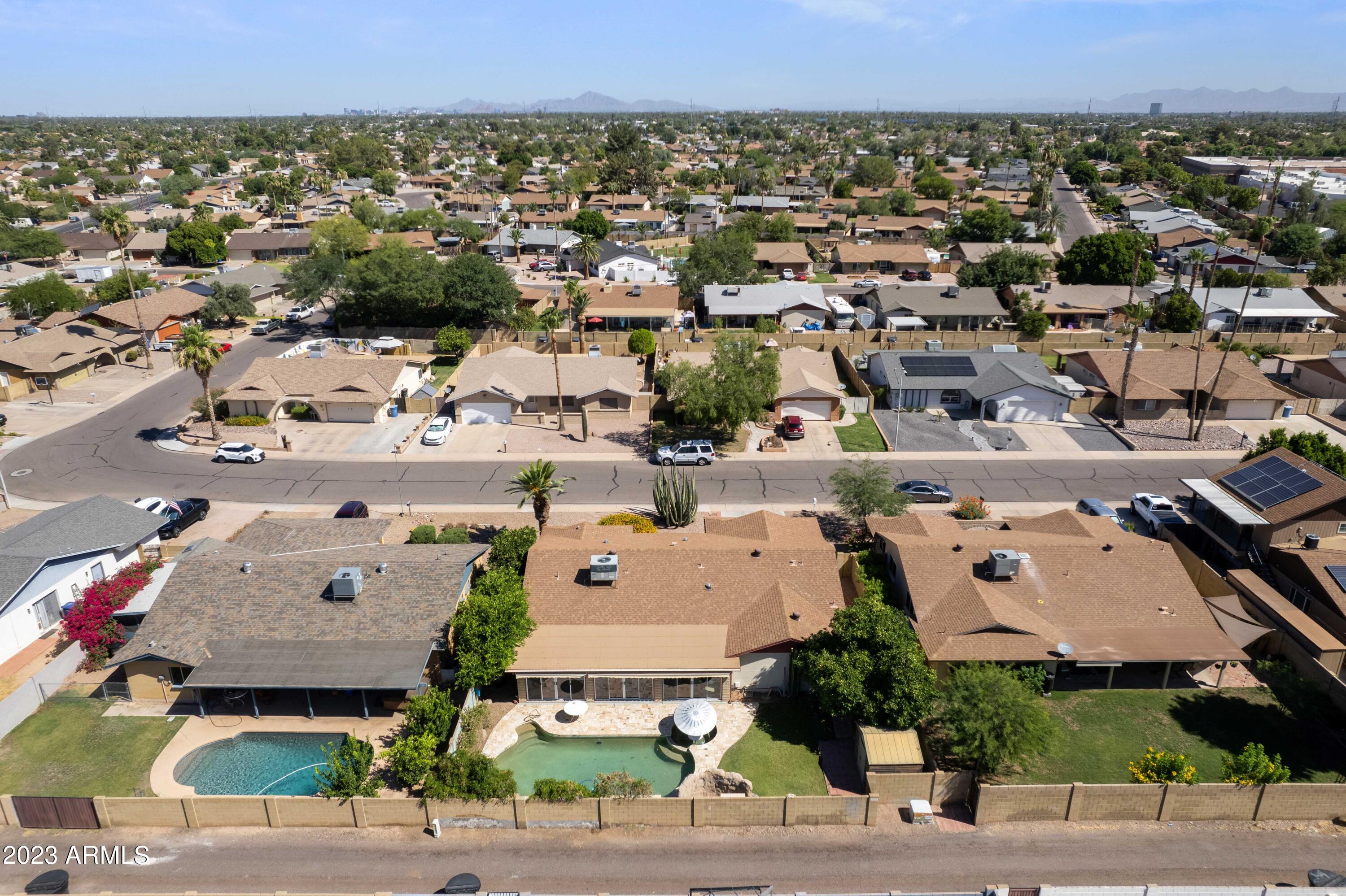 1125 W MISSION Drive