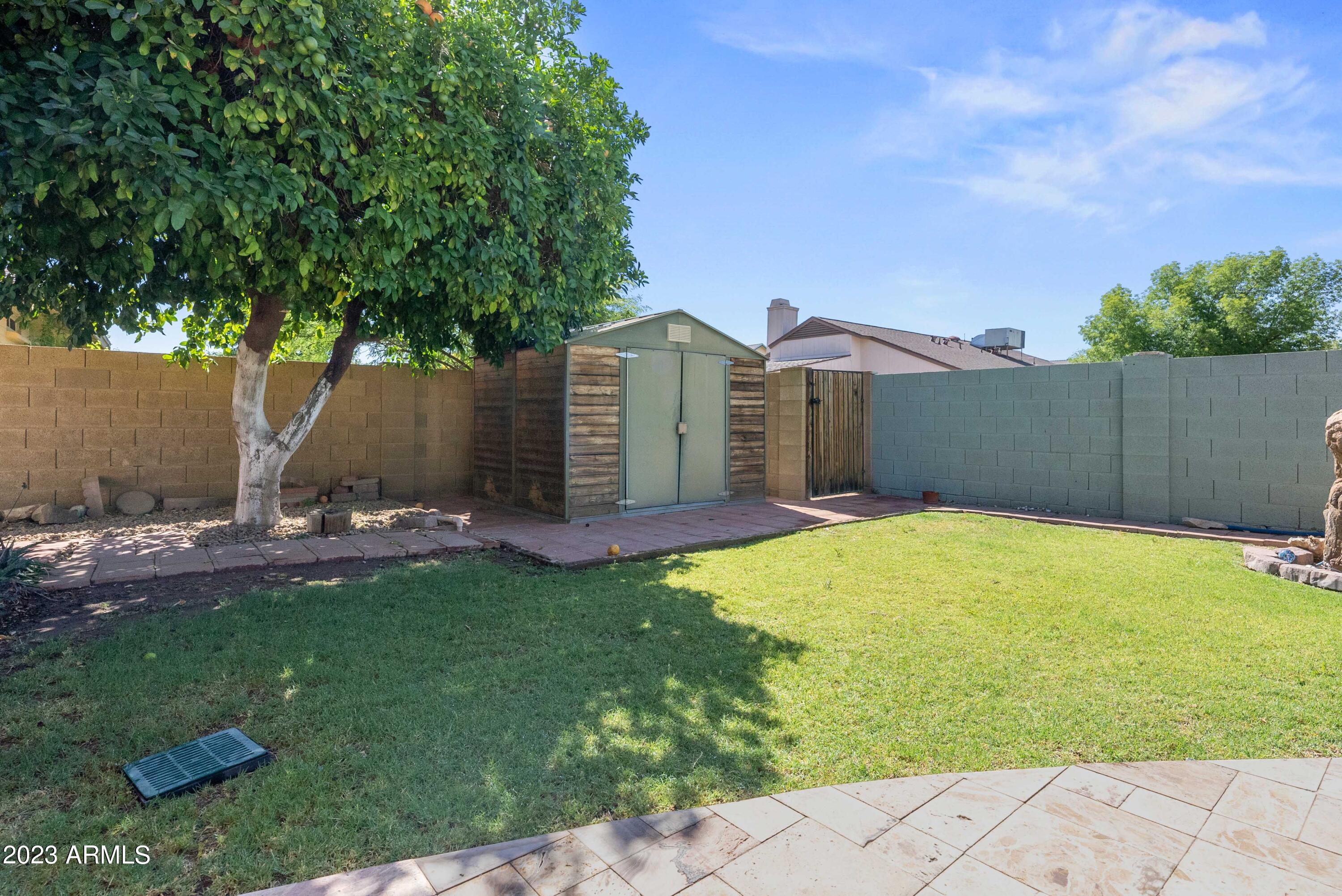 1125 W MISSION Drive