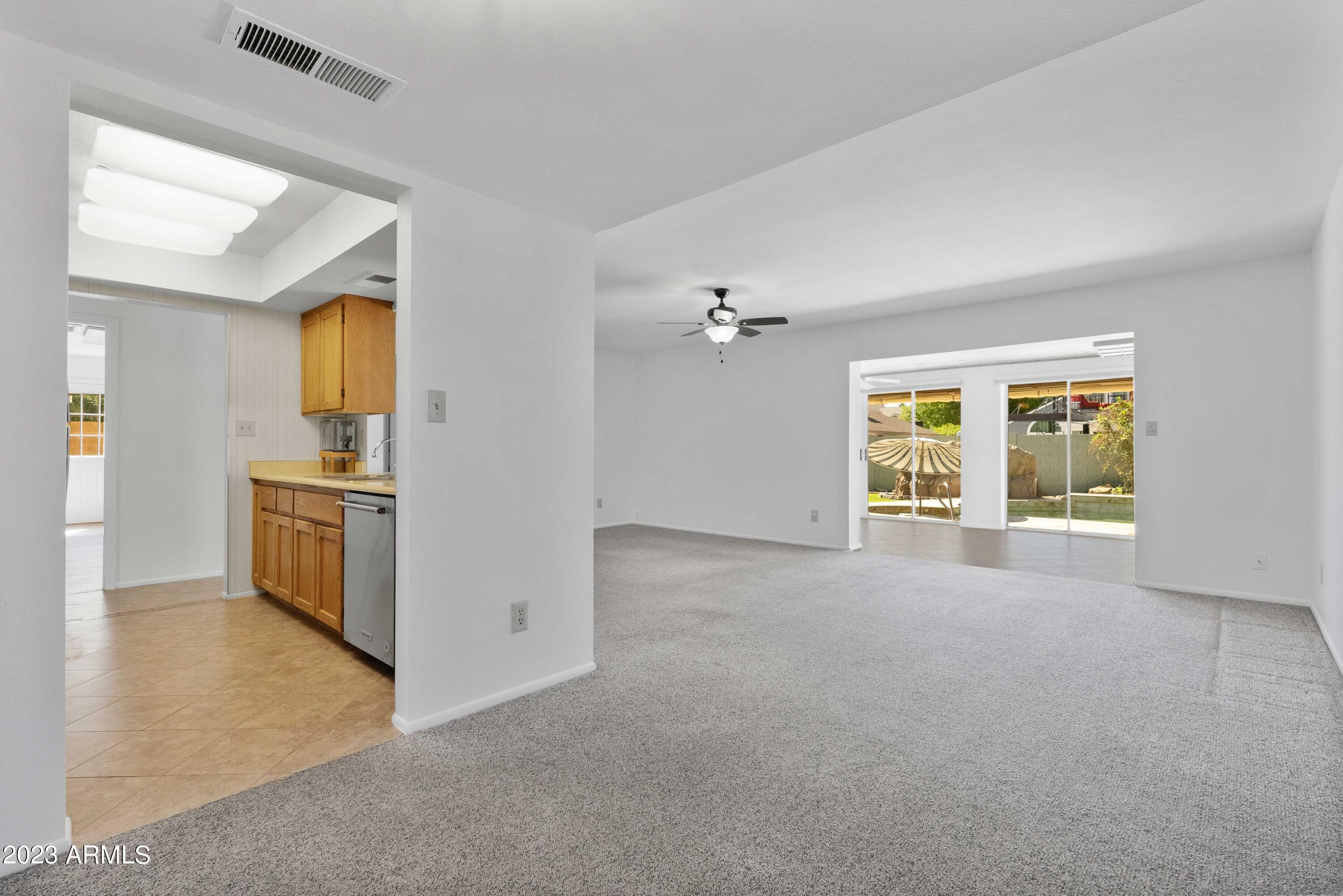 1125 W MISSION Drive
