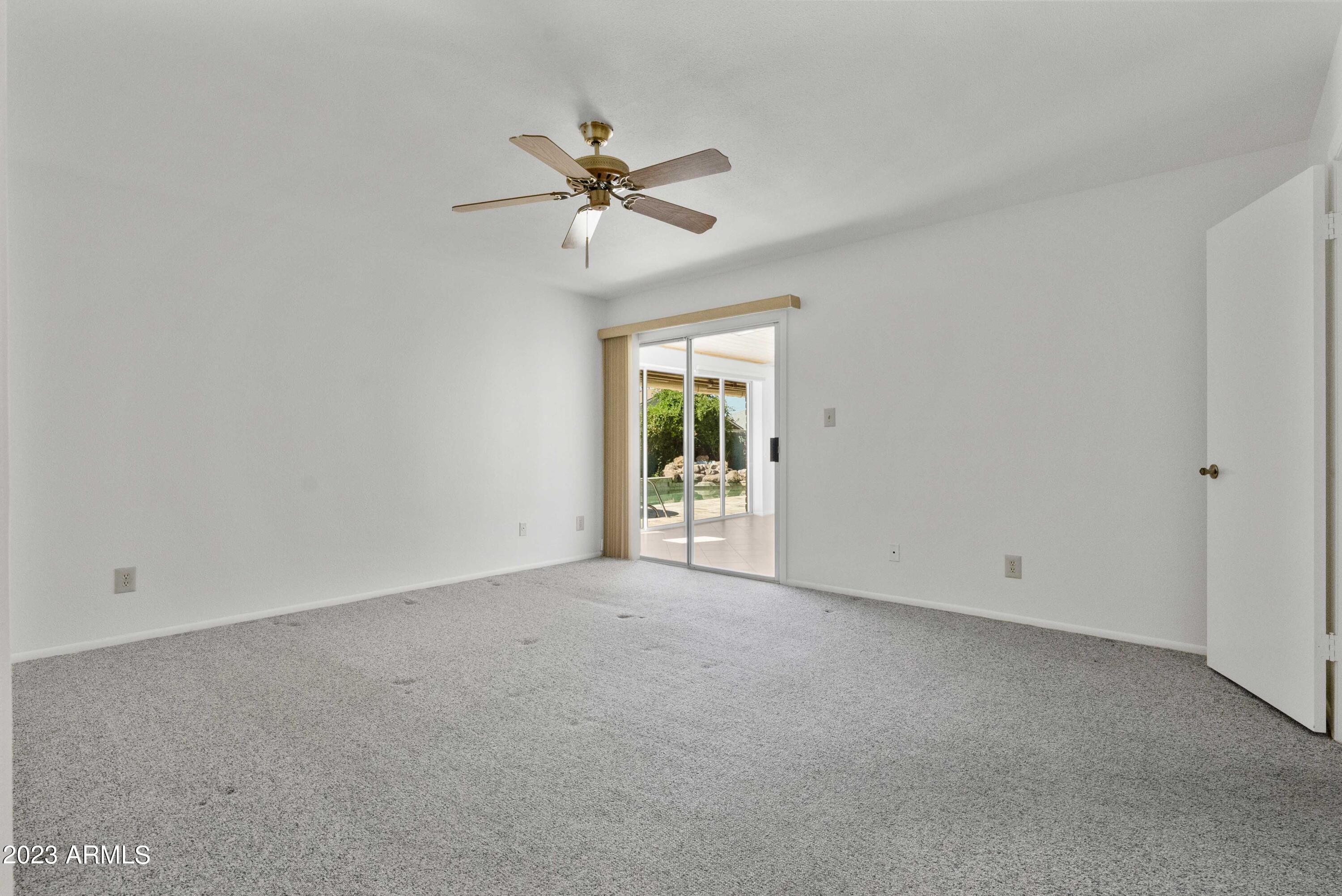 1125 W MISSION Drive