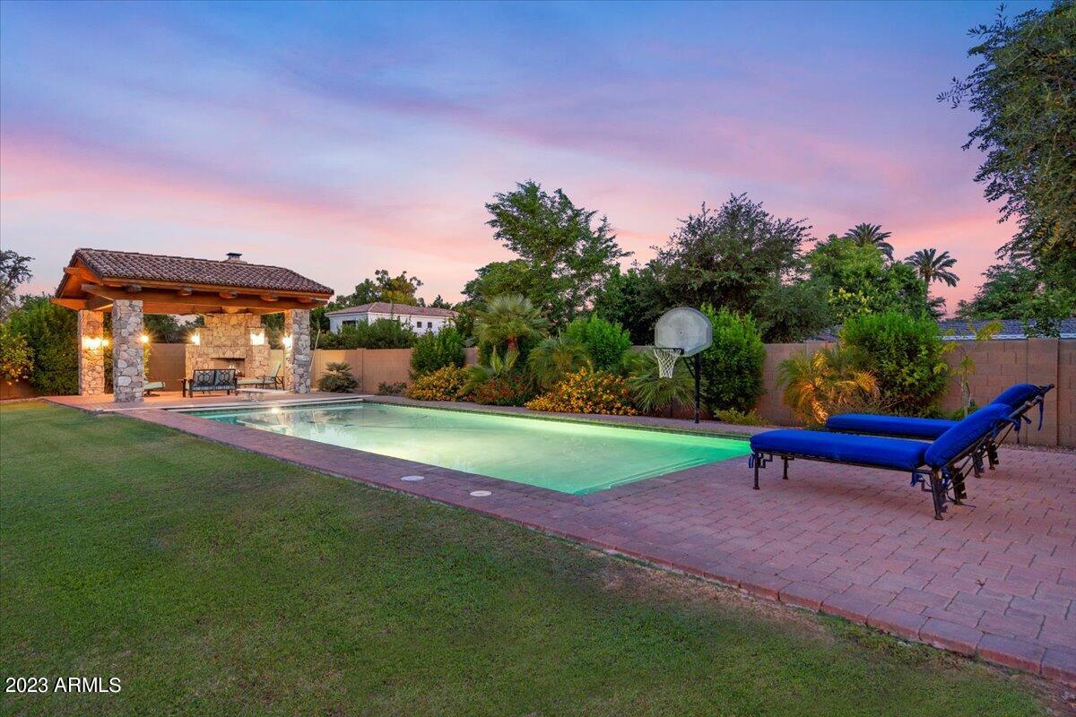 4921 E CALLE DEL MEDIO --
