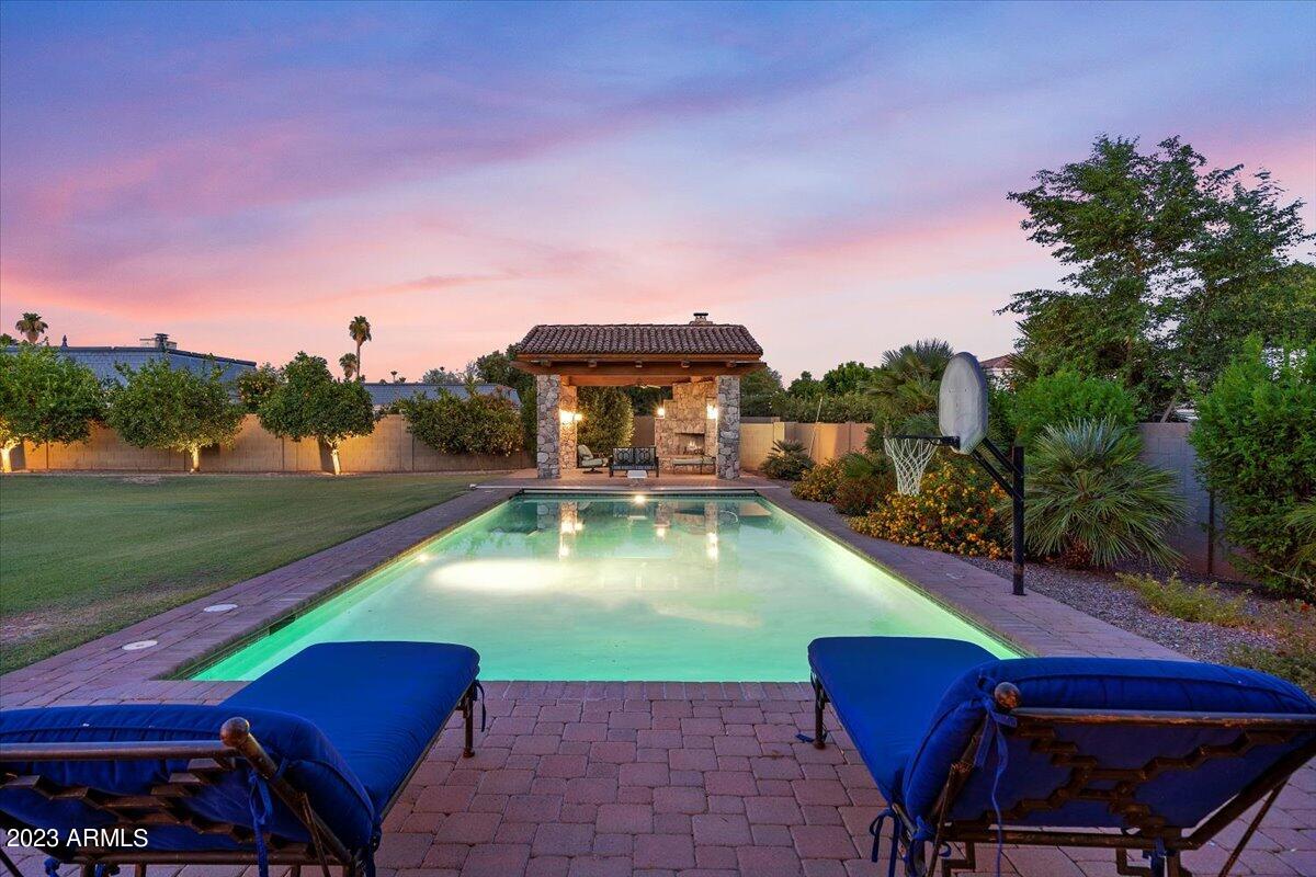 4921 E CALLE DEL MEDIO --