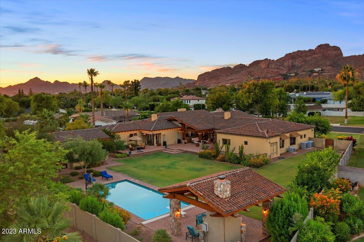4921 E CALLE DEL MEDIO --