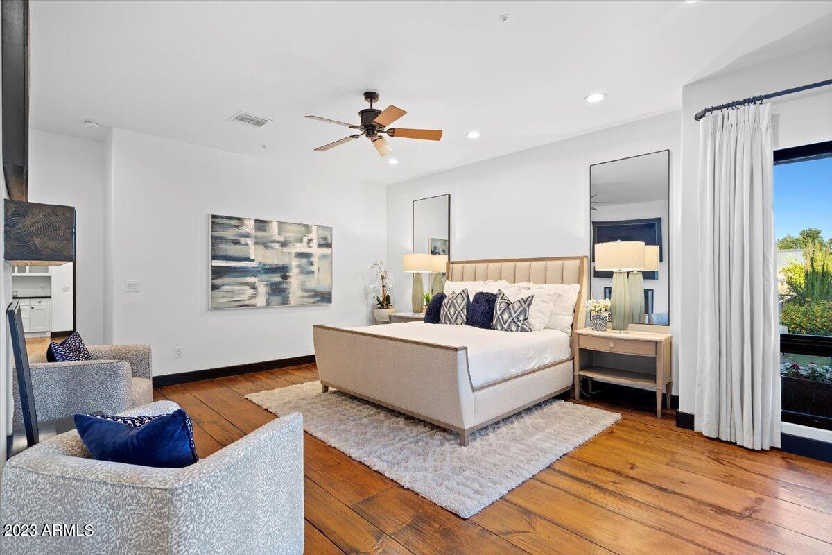 4921 E CALLE DEL MEDIO --