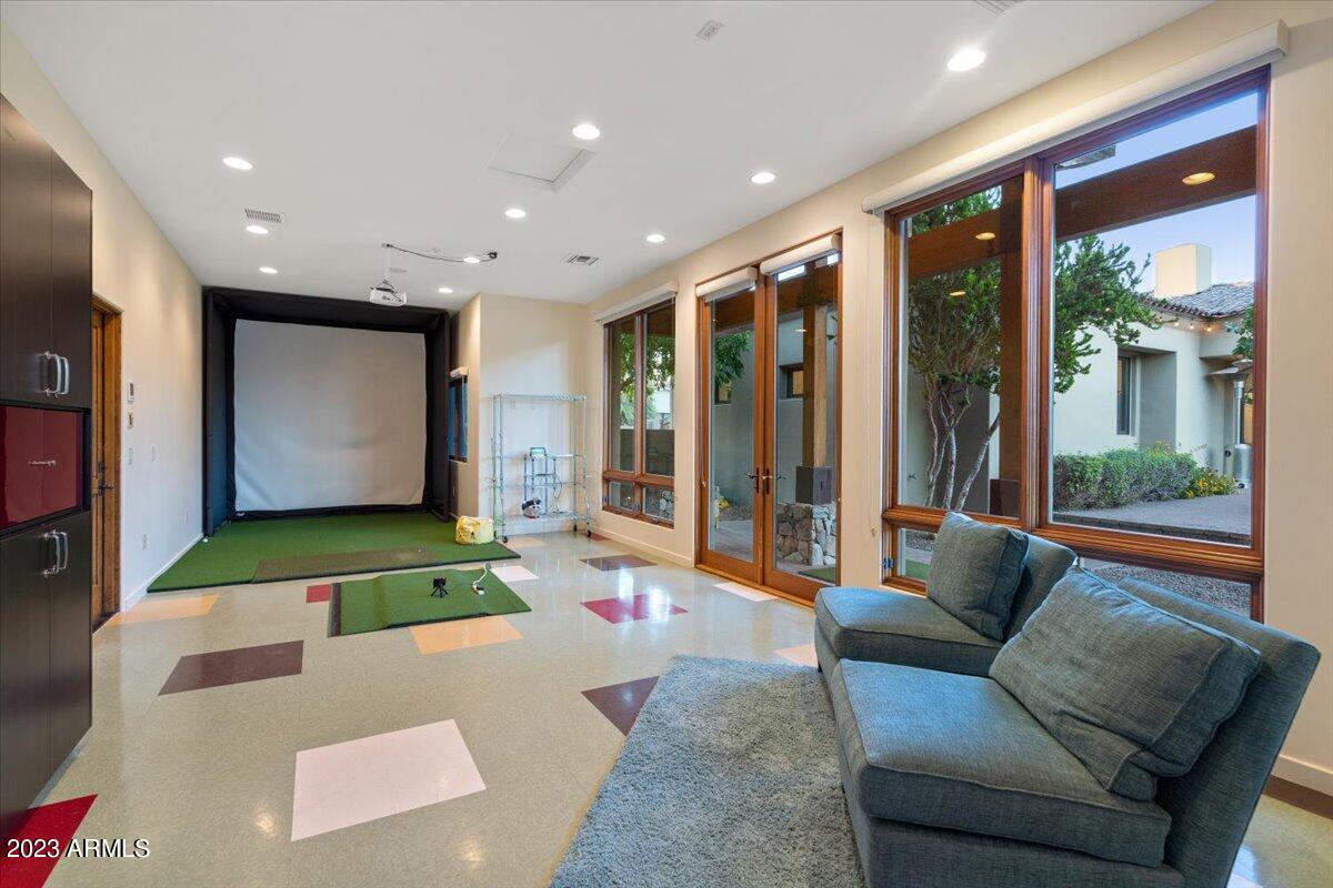 4921 E CALLE DEL MEDIO --