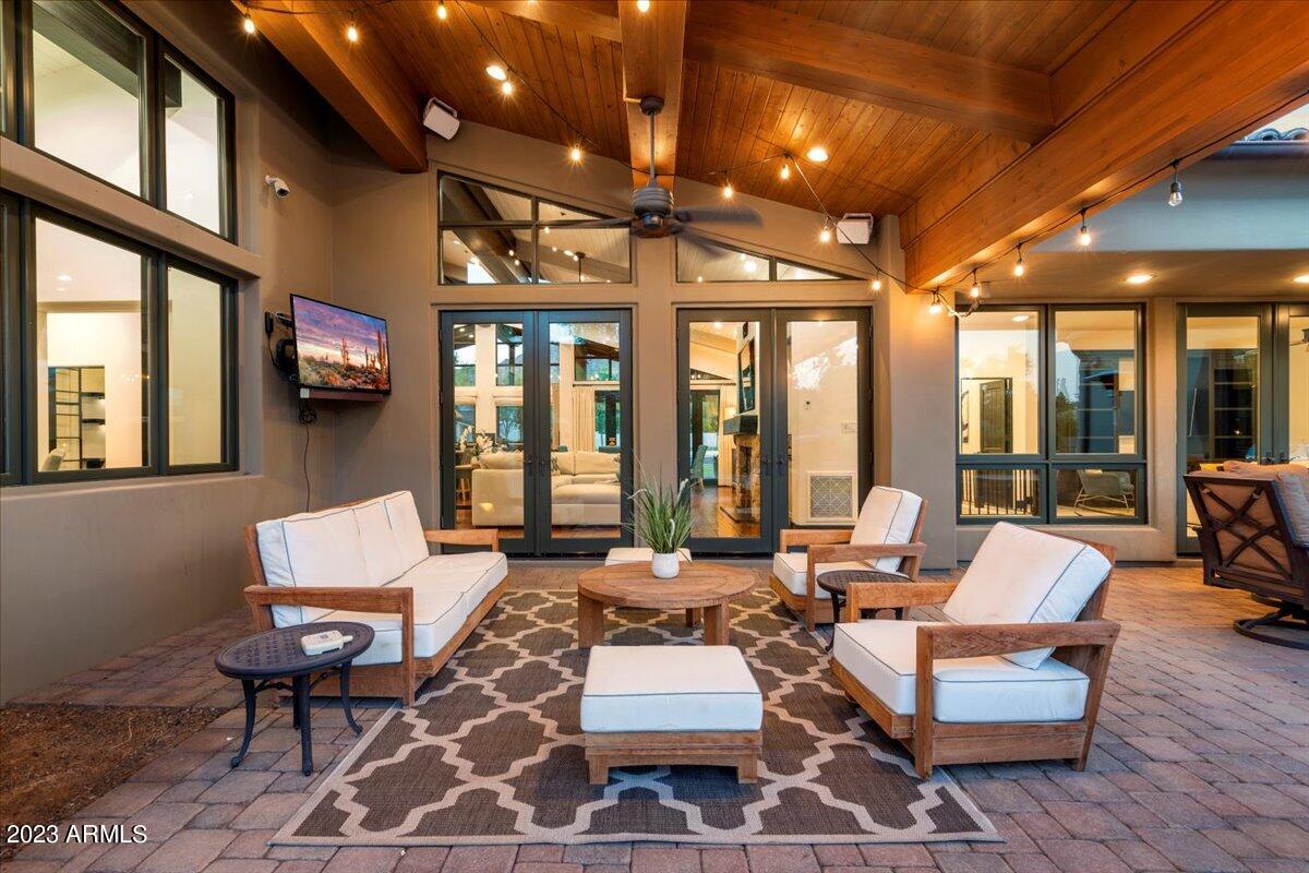 4921 E CALLE DEL MEDIO --