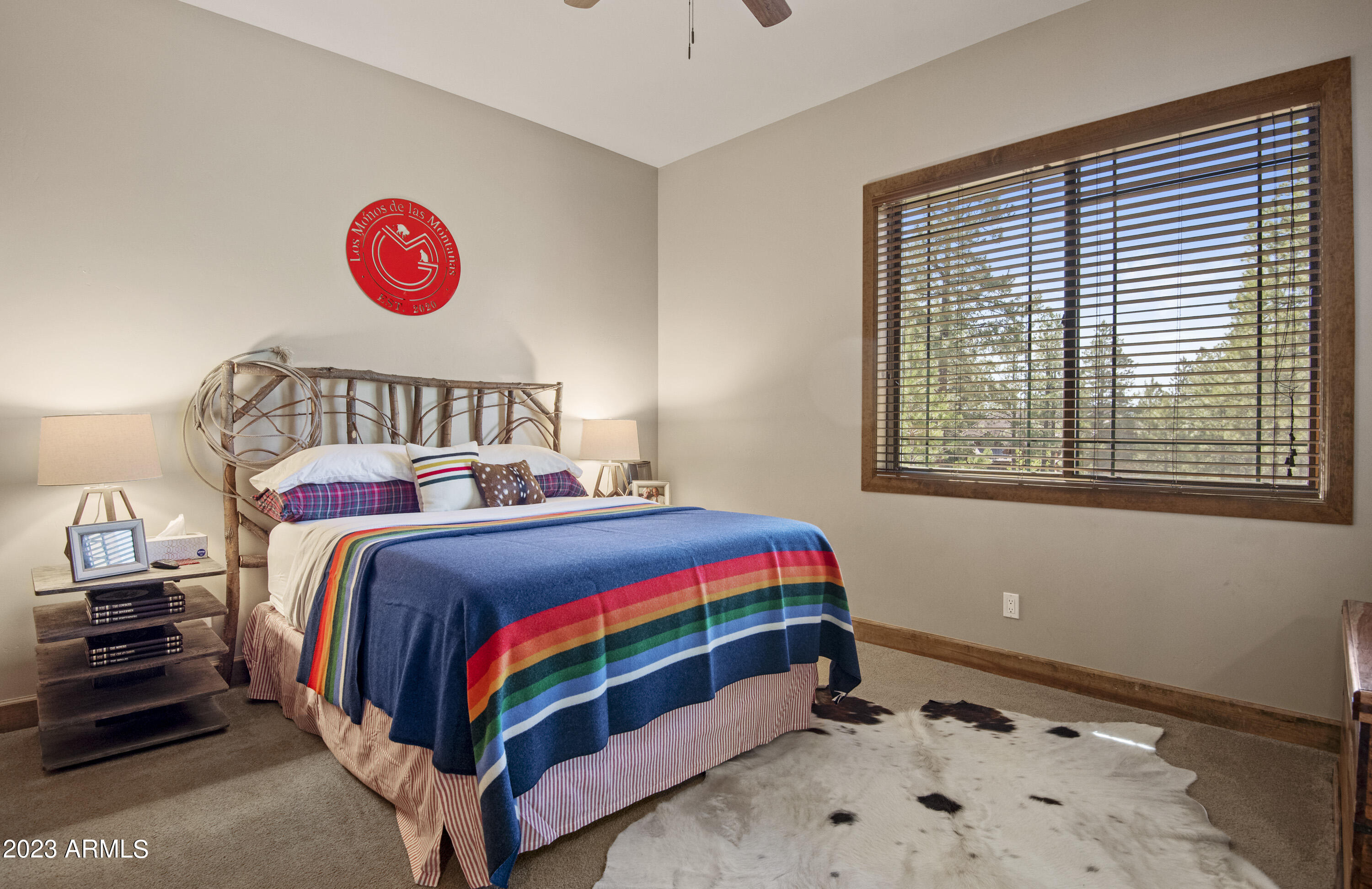 1927 E BARE OAK Loop