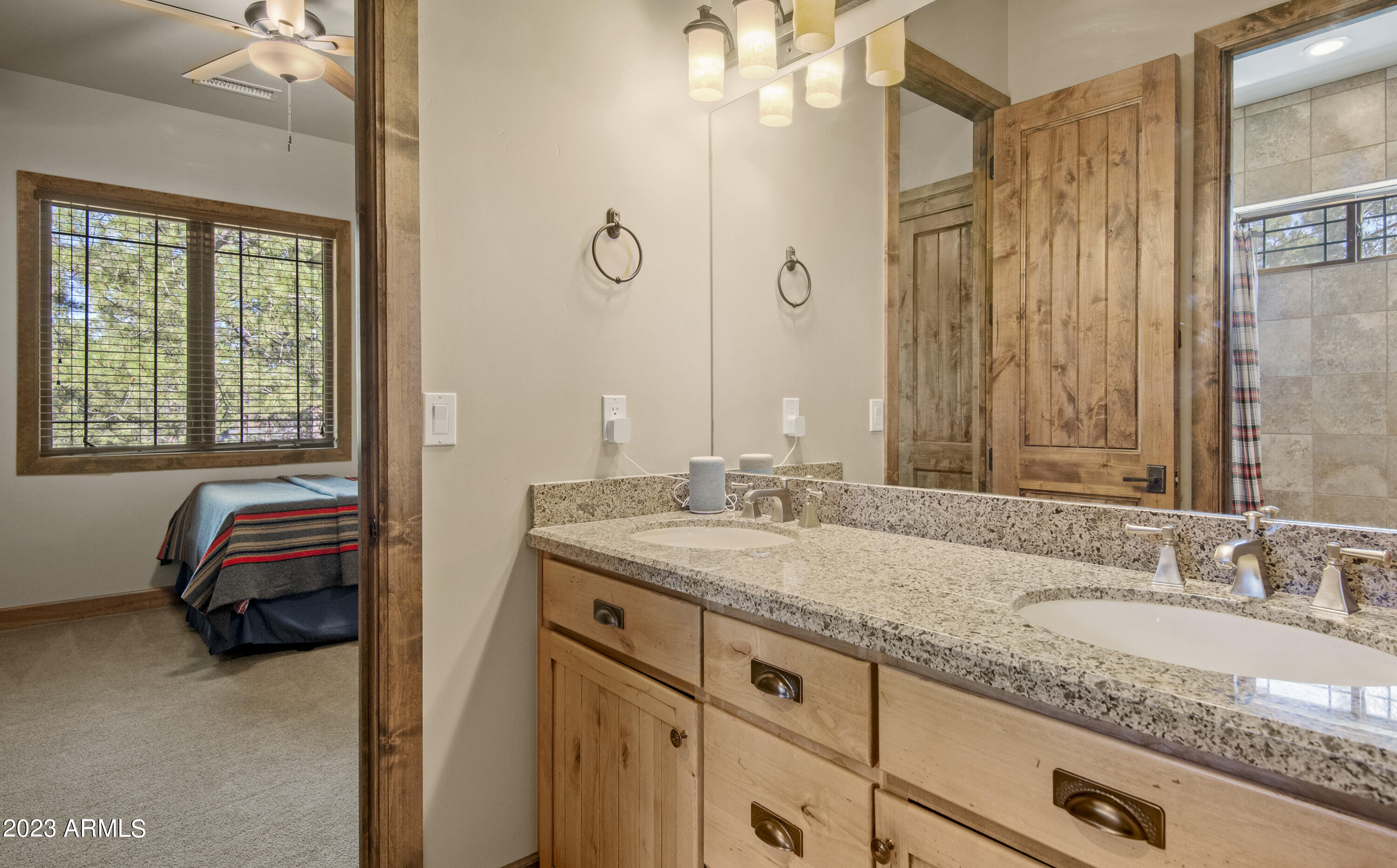 1927 E BARE OAK Loop