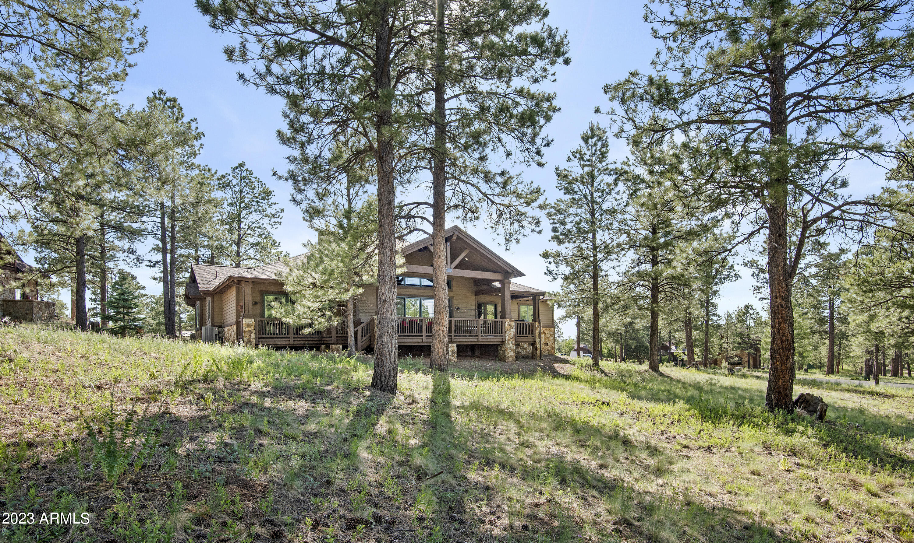 1927 E BARE OAK Loop