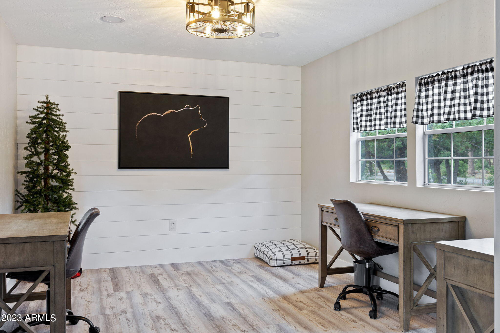 122 Sponseller Siding --