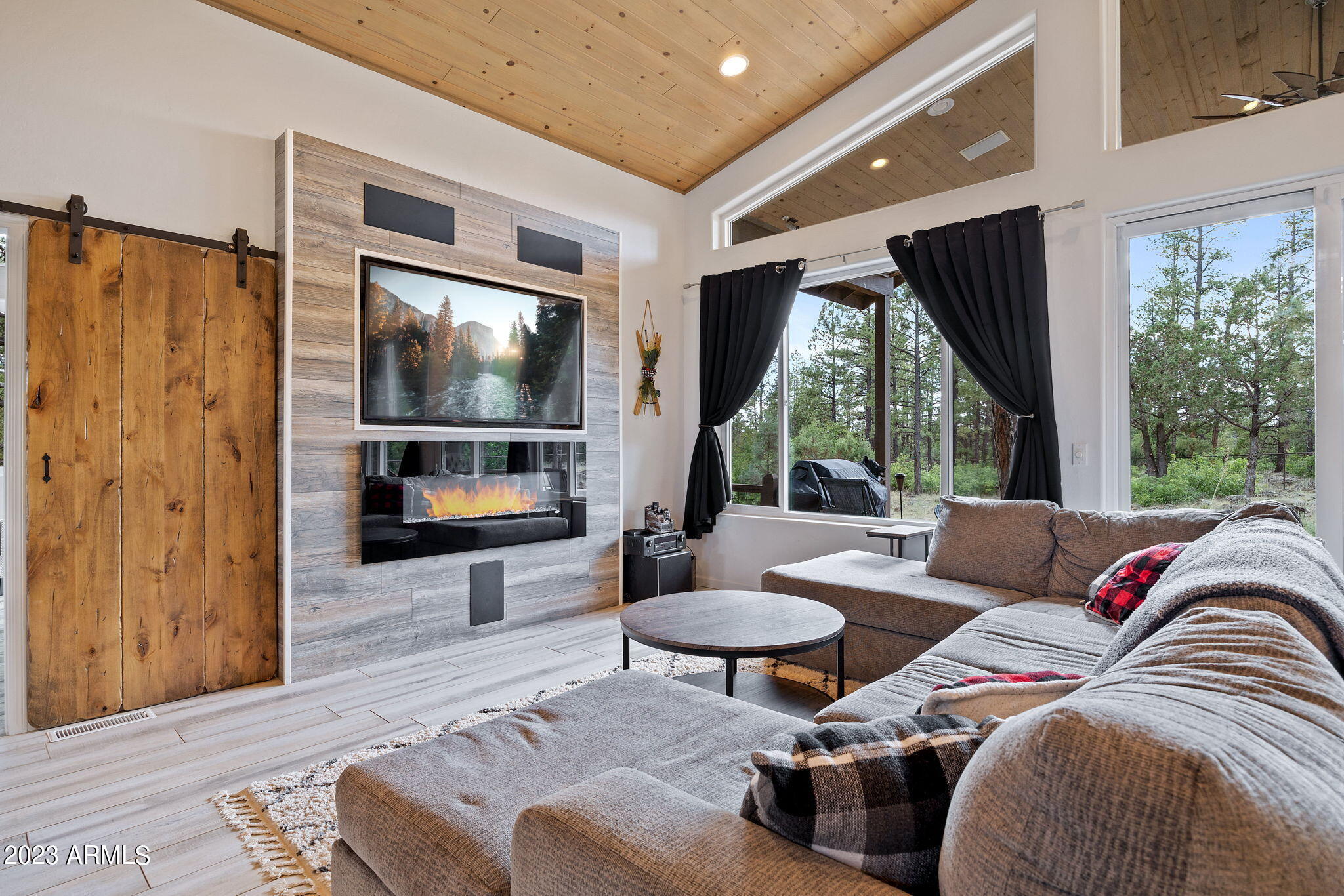 122 Sponseller Siding --