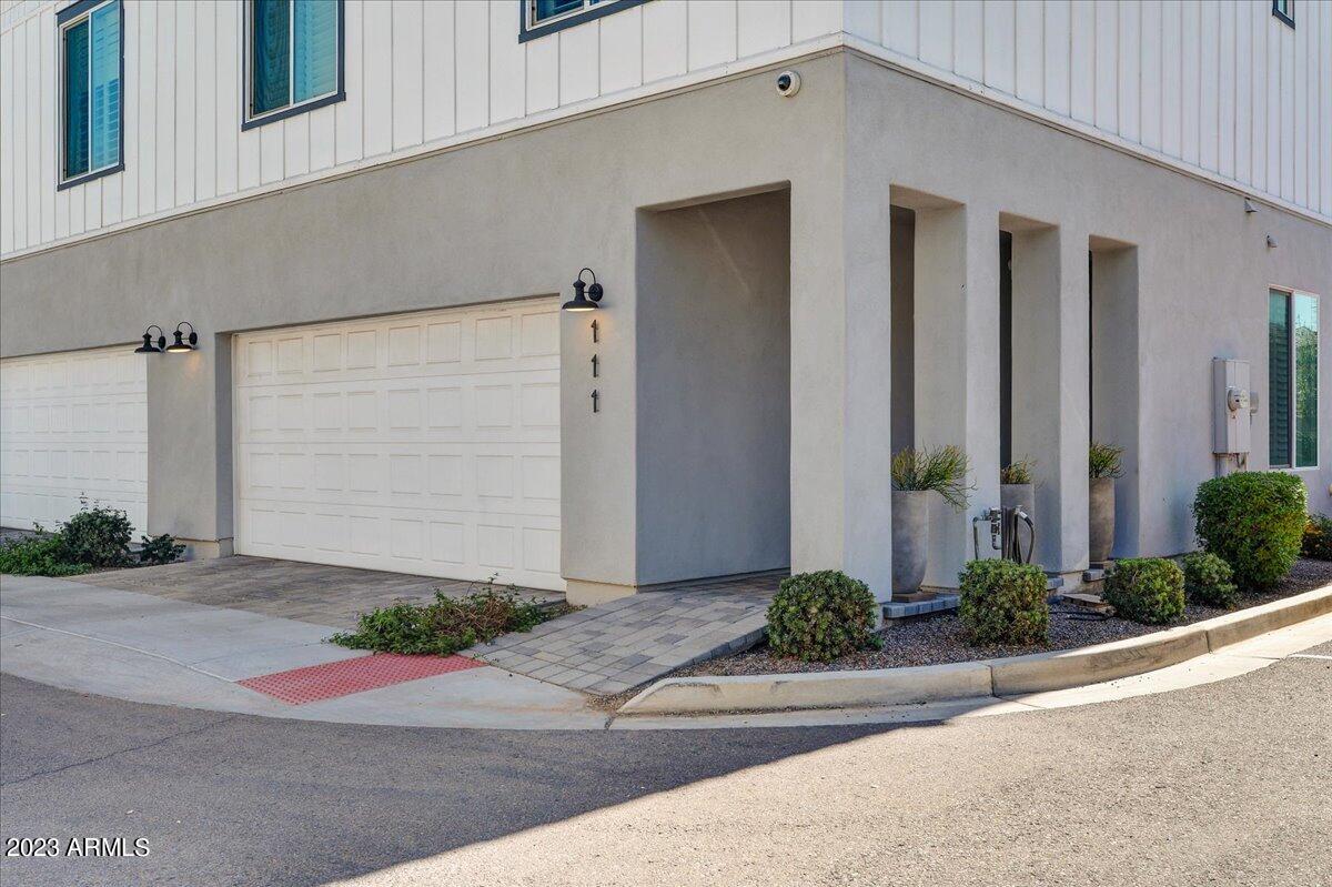 3030 N 38TH Street Unit: 111