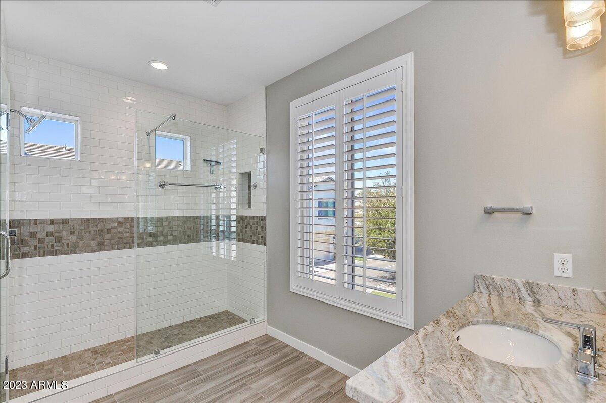 3030 N 38TH Street Unit: 111