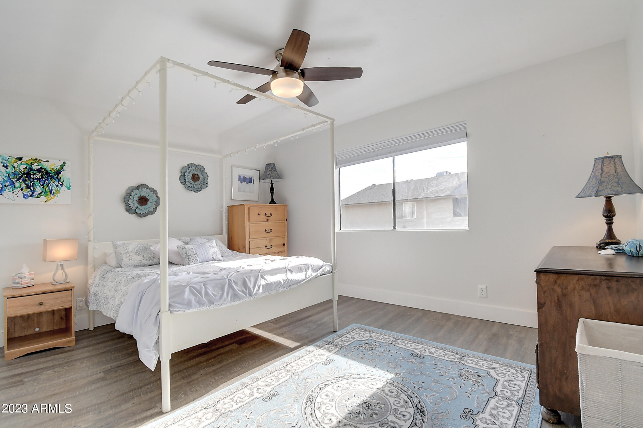 1241 N 84TH Place