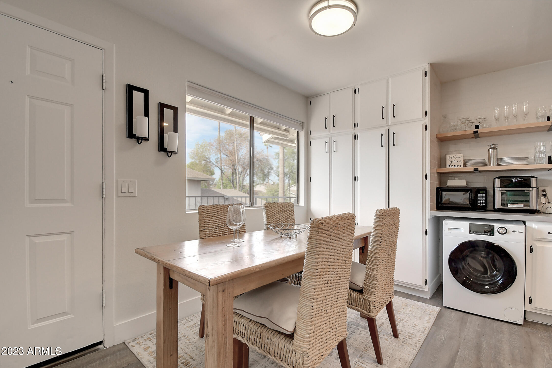 1241 N 84TH Place