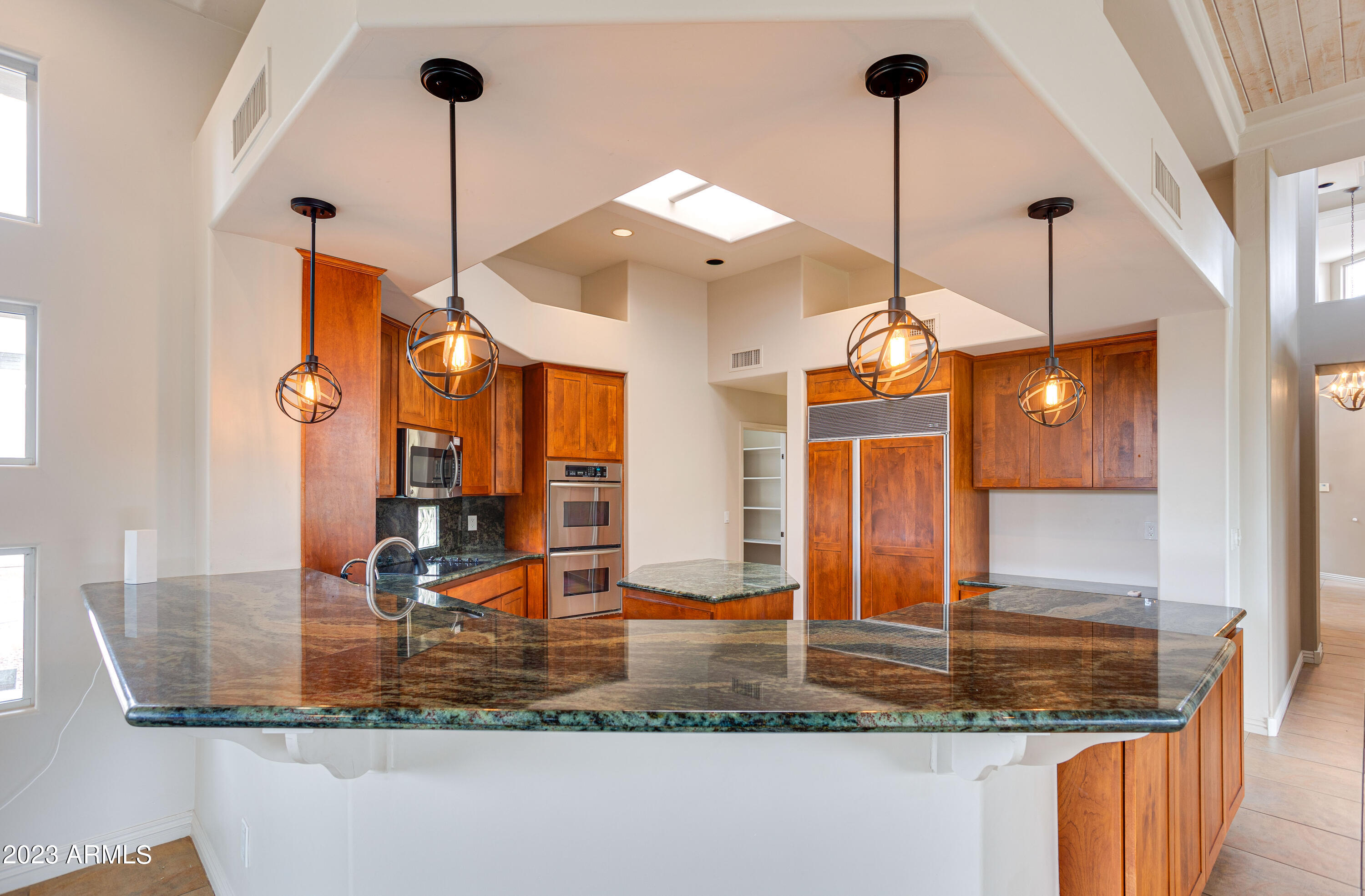 8301 N SENDERO TRES M --