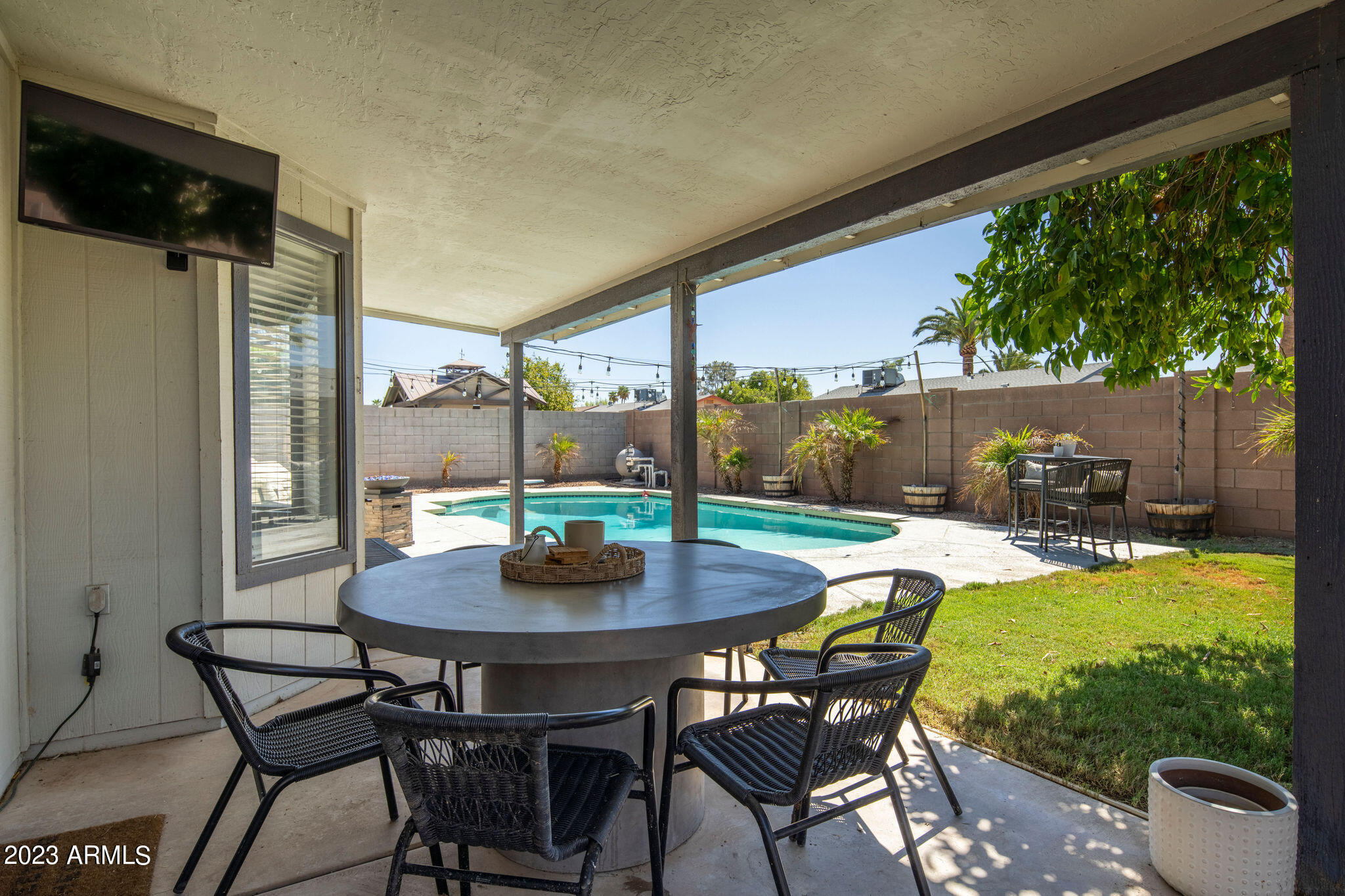 519 W PALOMINO Drive