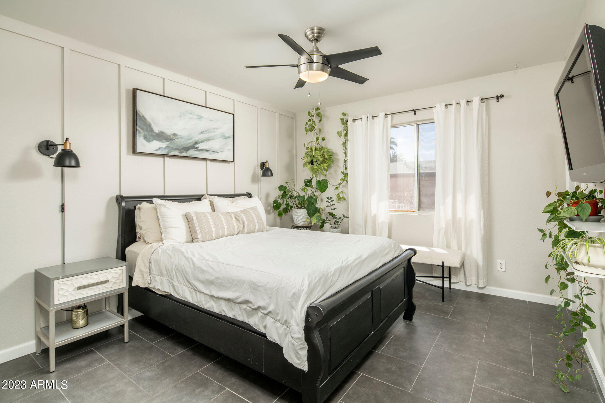 519 W PALOMINO Drive