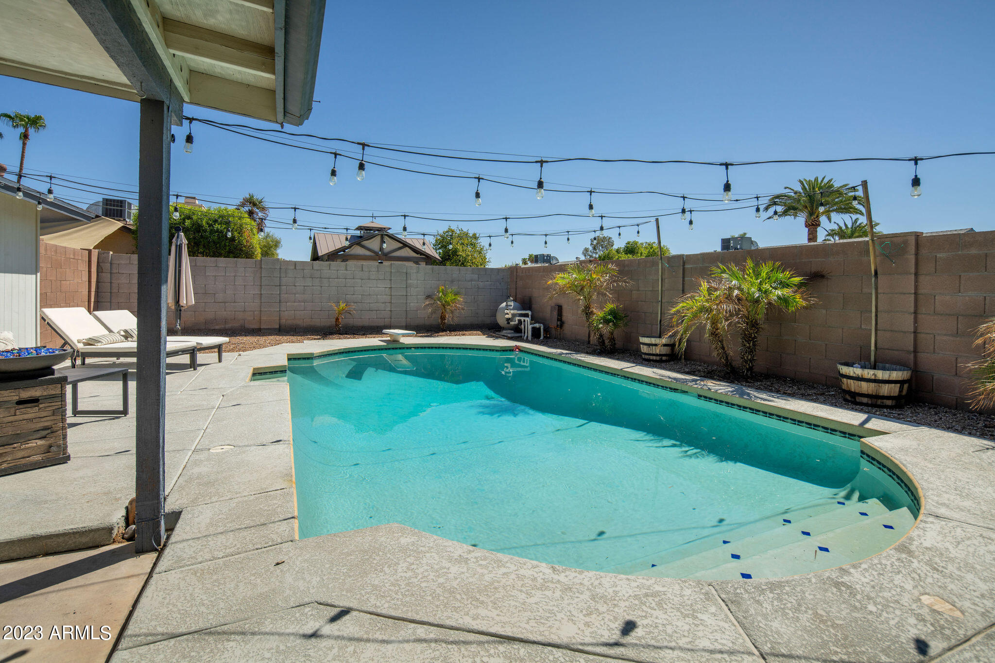 519 W PALOMINO Drive