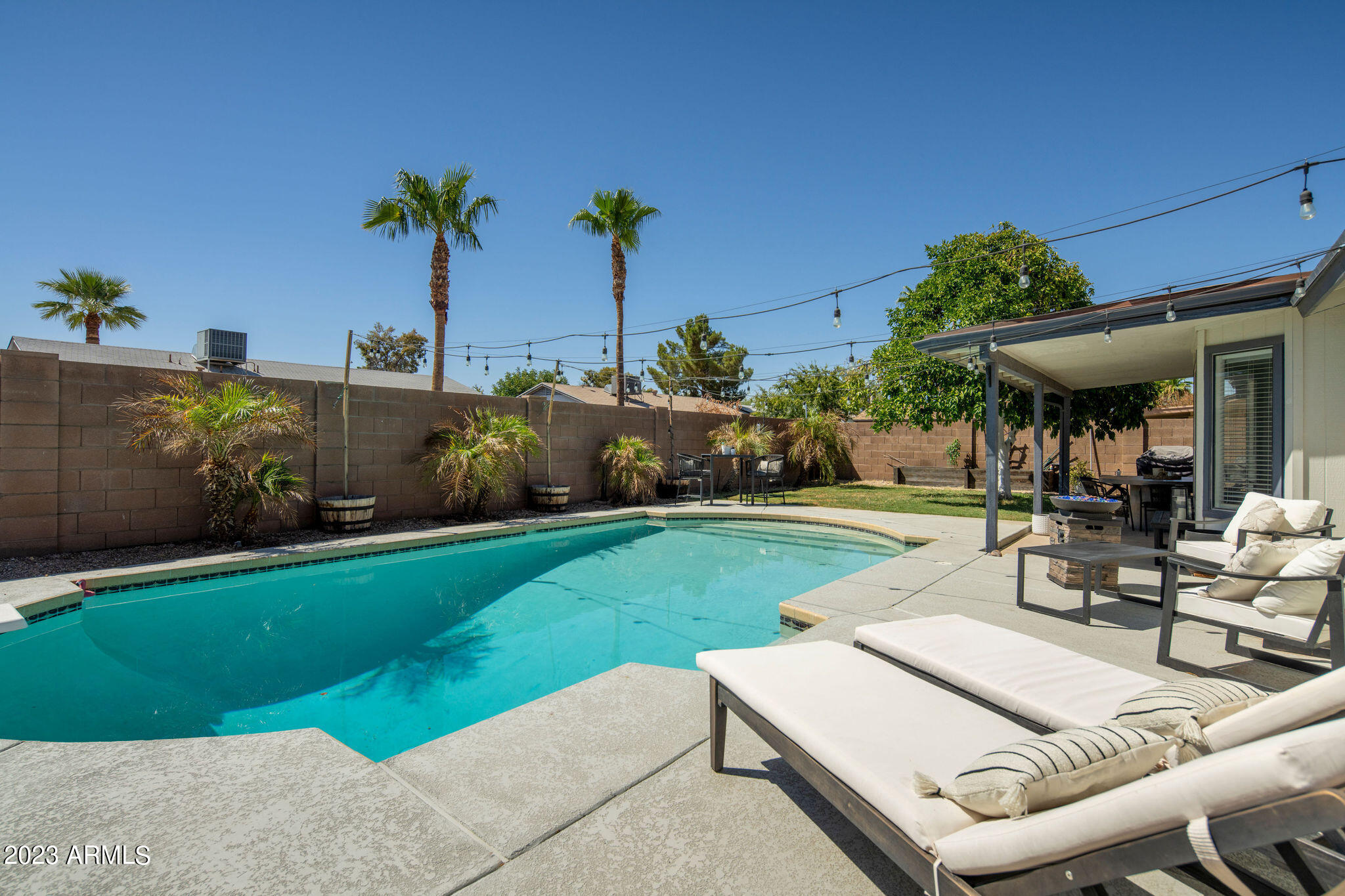 519 W PALOMINO Drive