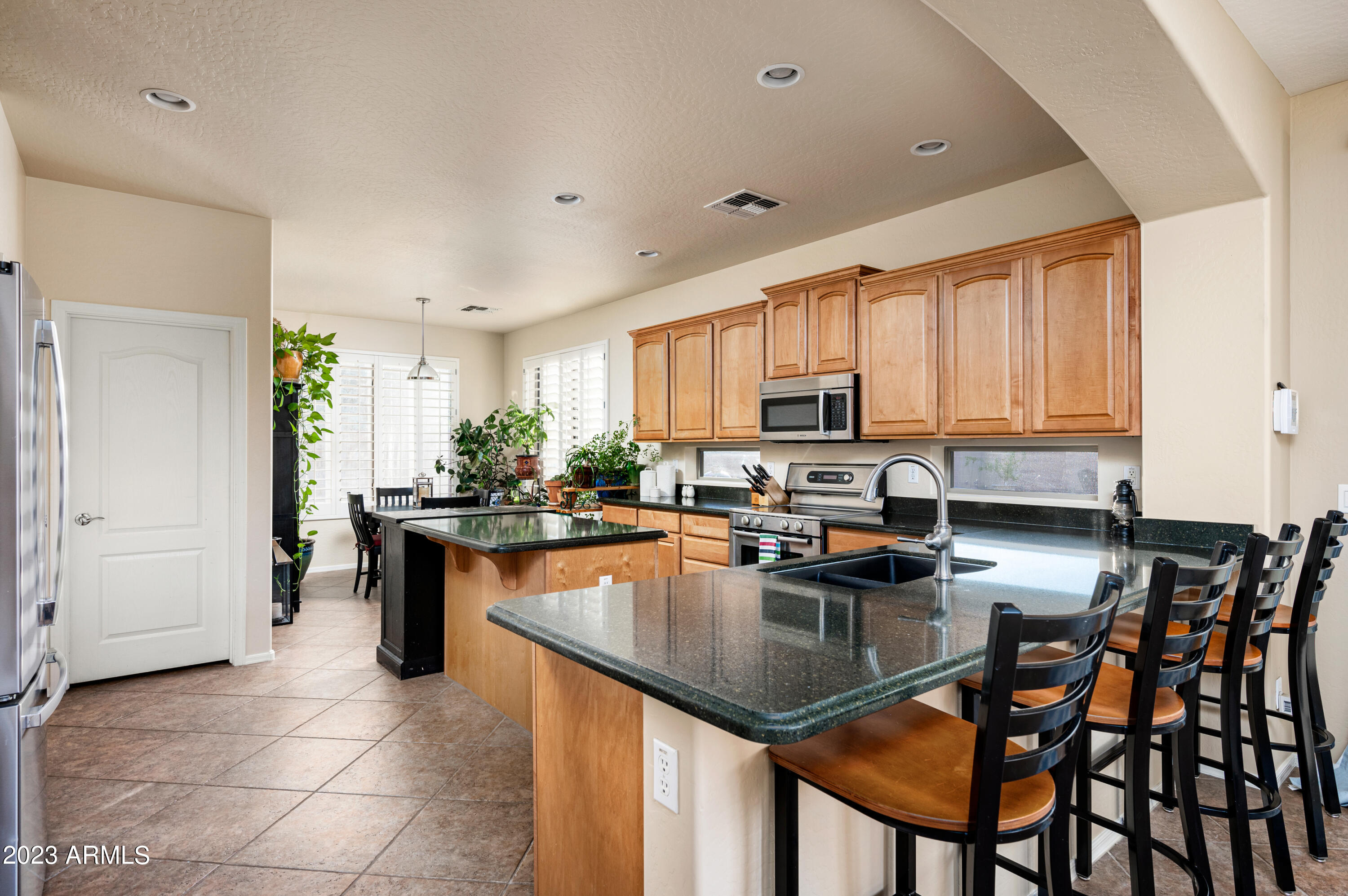 6238 W SPUR Drive