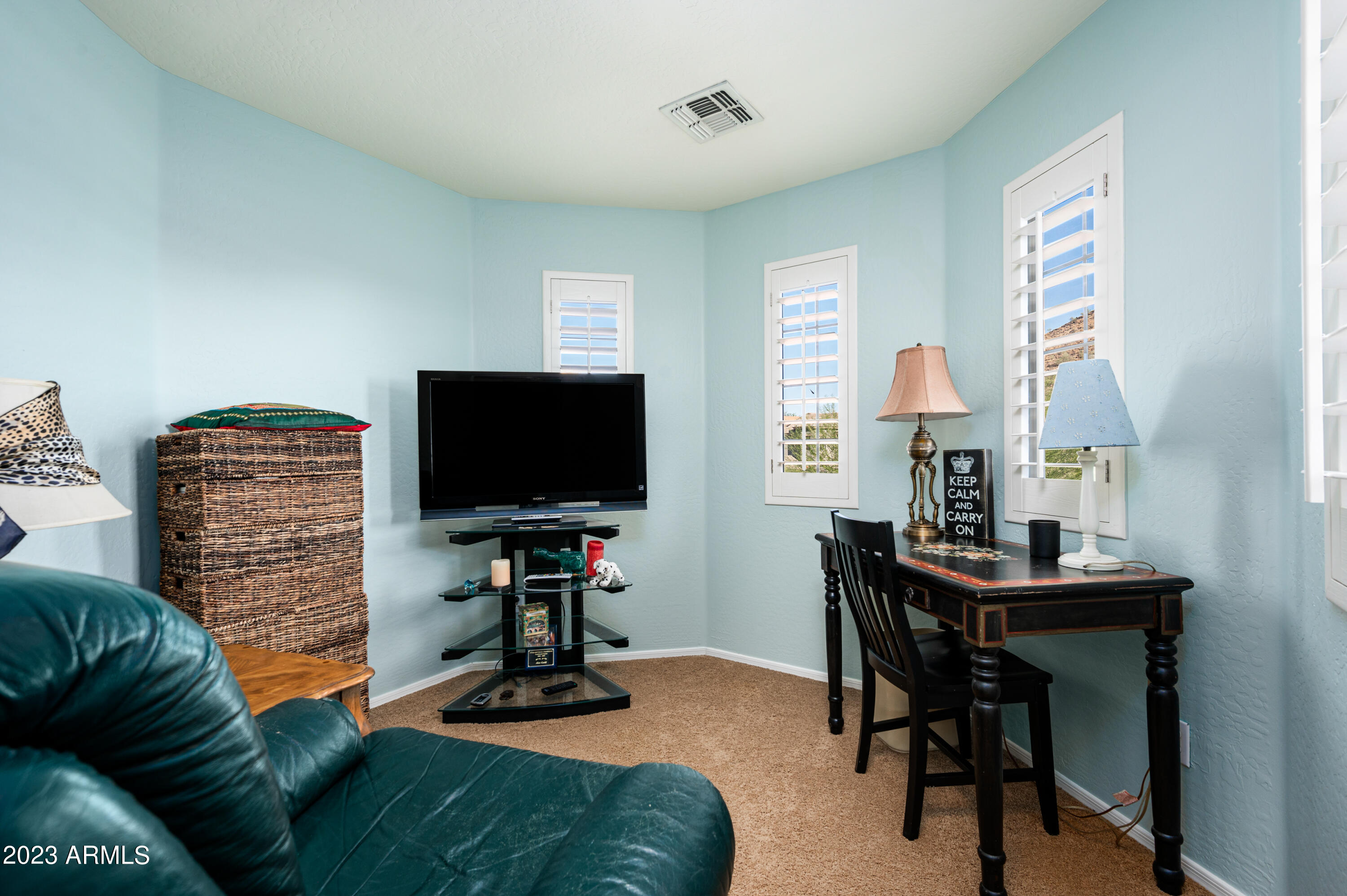 6238 W SPUR Drive