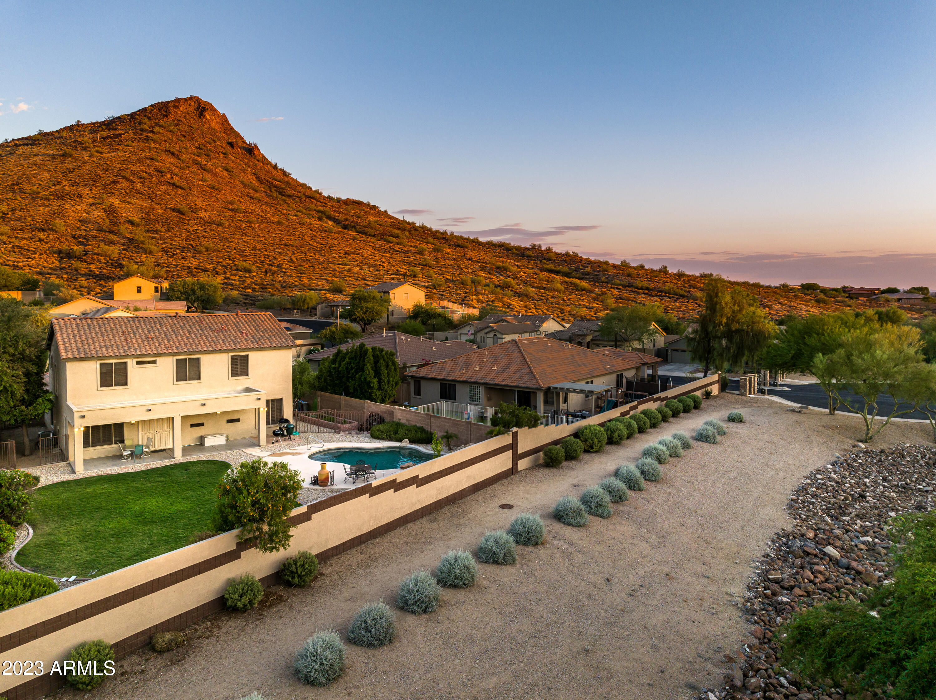 6238 W SPUR Drive