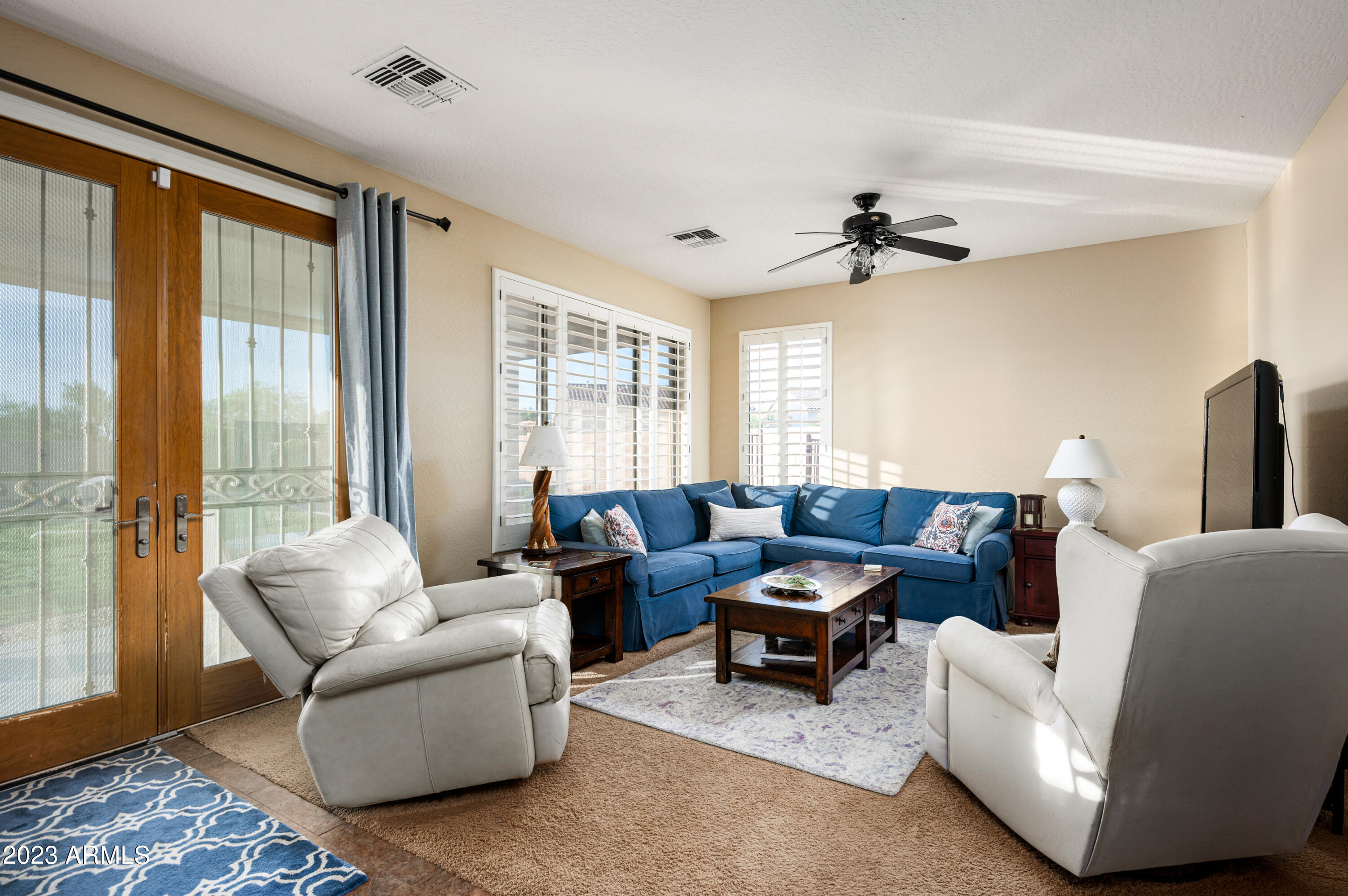 6238 W SPUR Drive